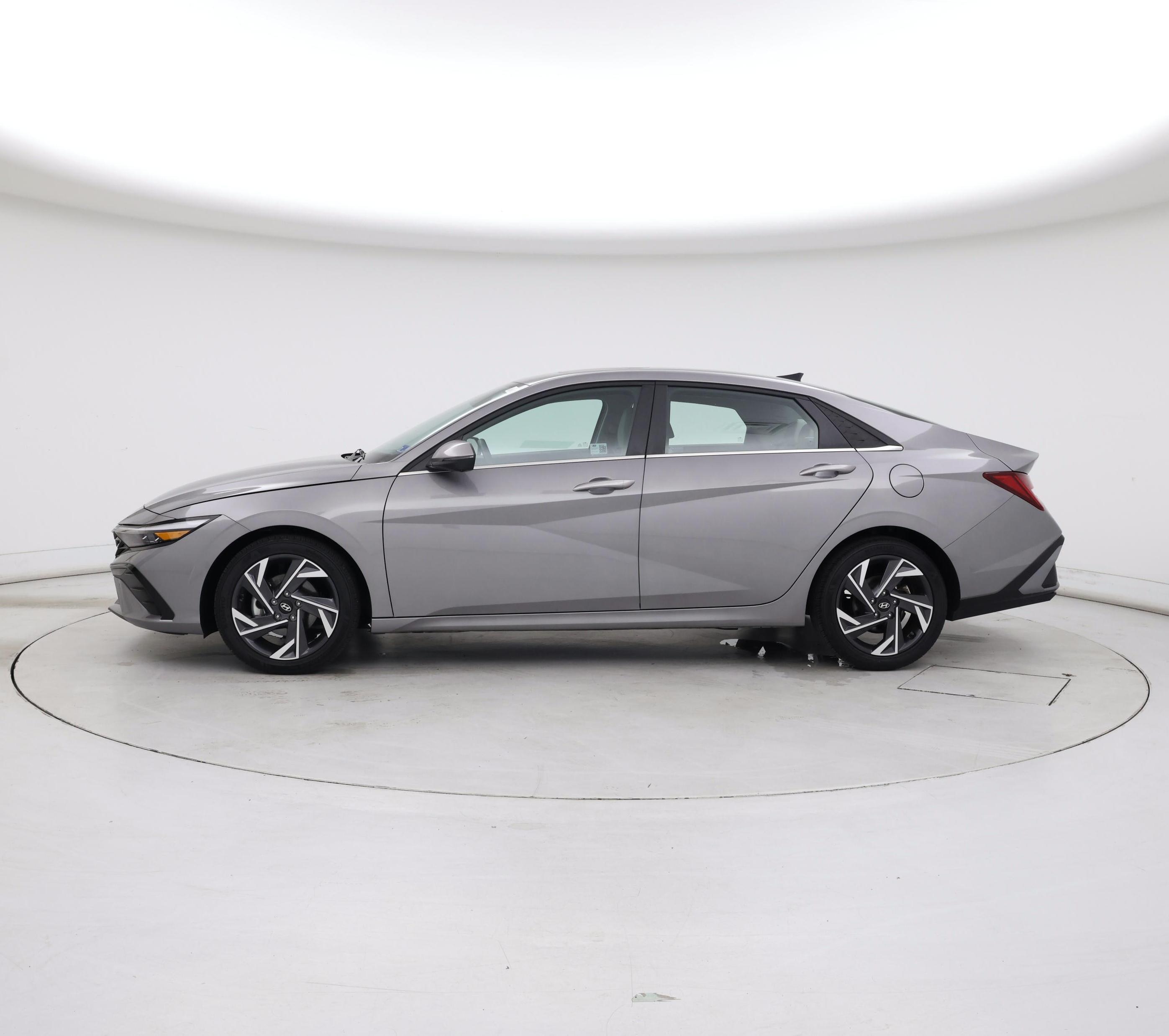 Thumbnail: 2024 Hyundai Elantra - 3