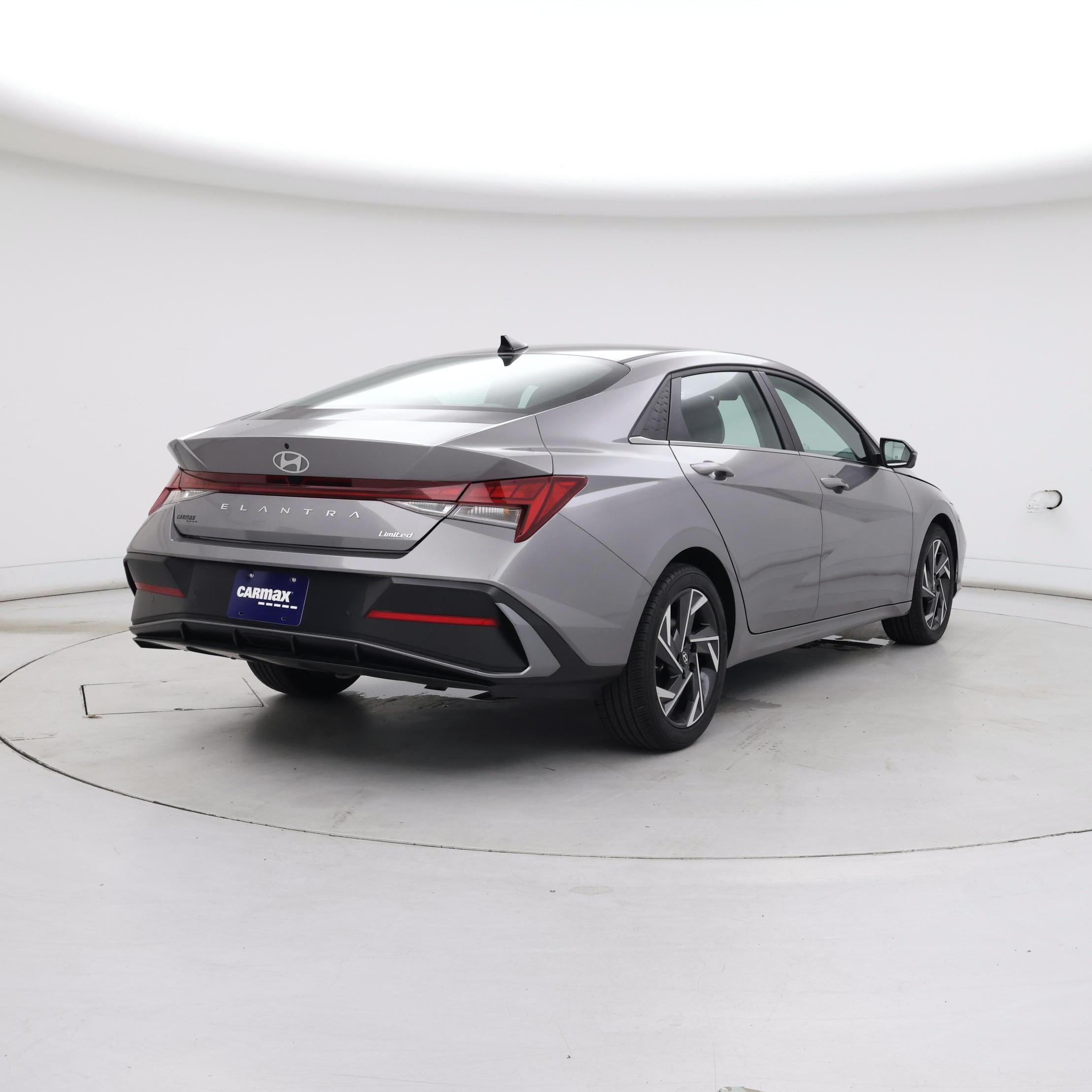 Thumbnail: 2024 Hyundai Elantra - 8