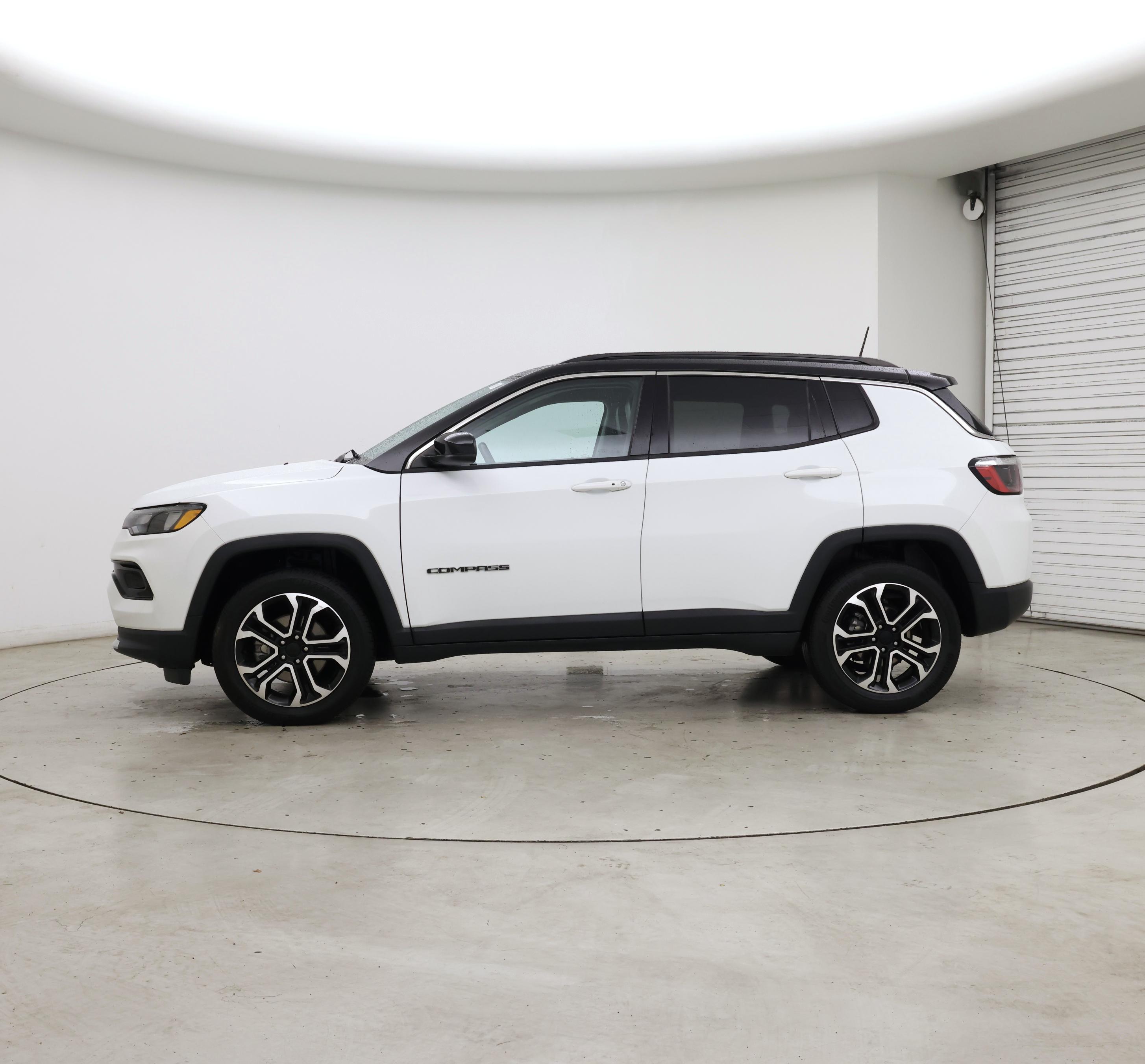 Thumbnail: 2022 Jeep Compass - 3