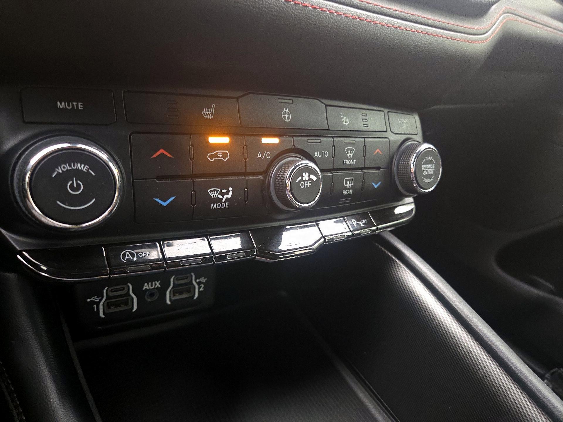 Thumbnail: 2023 Dodge Durango - 16