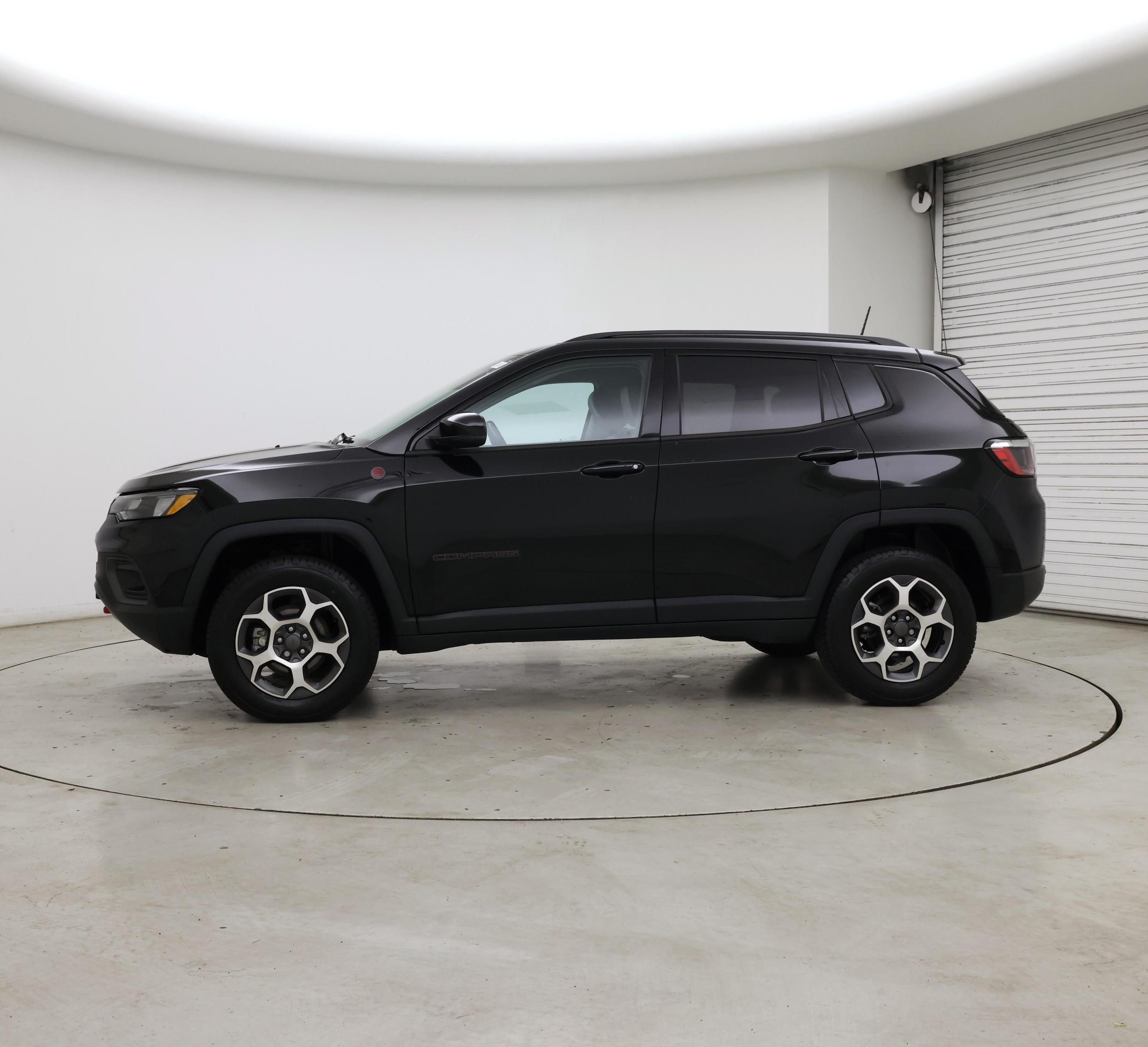 Thumbnail: 2022 Jeep Compass - 3