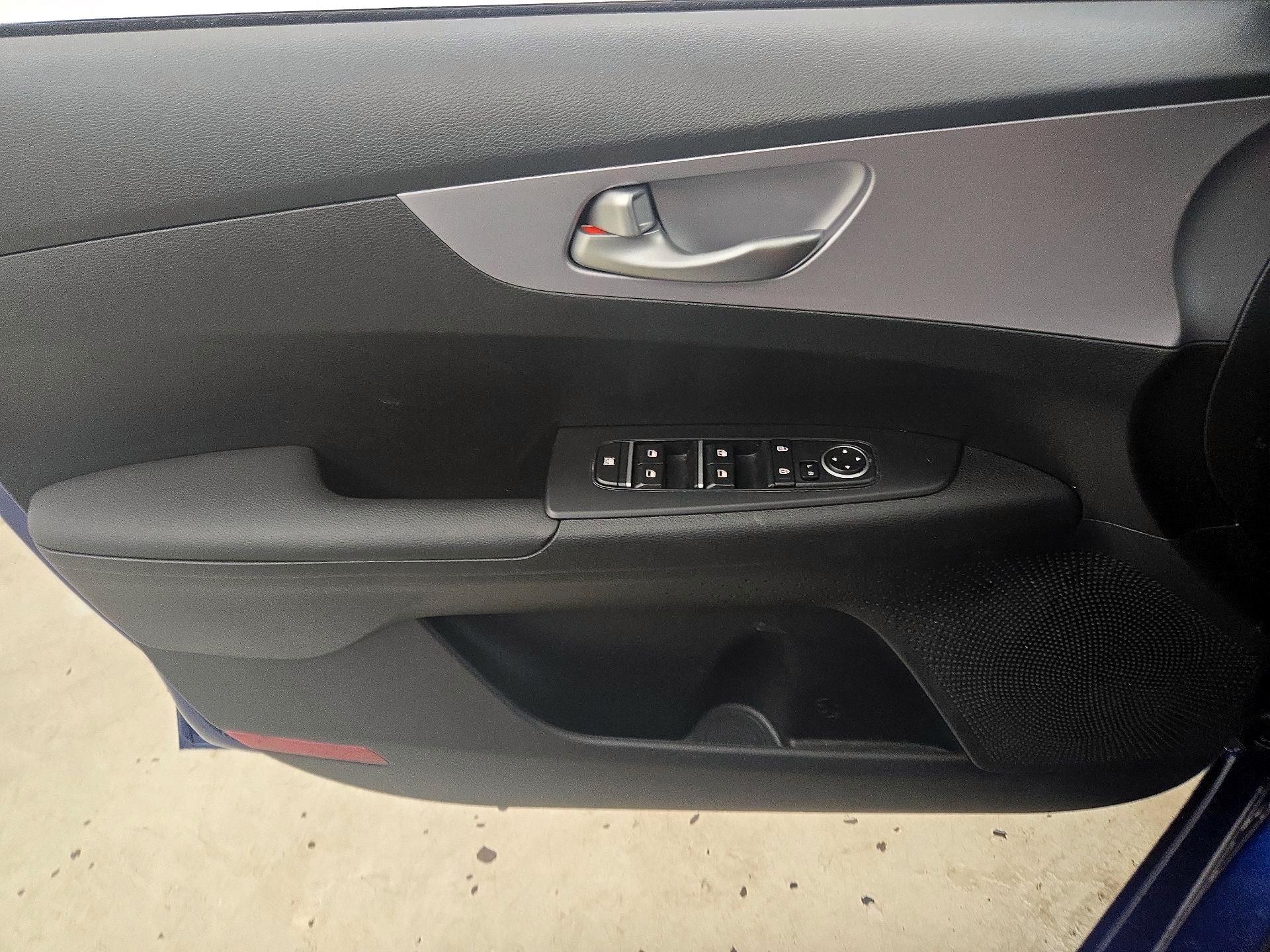 Thumbnail: 2024 Kia Forte - 12