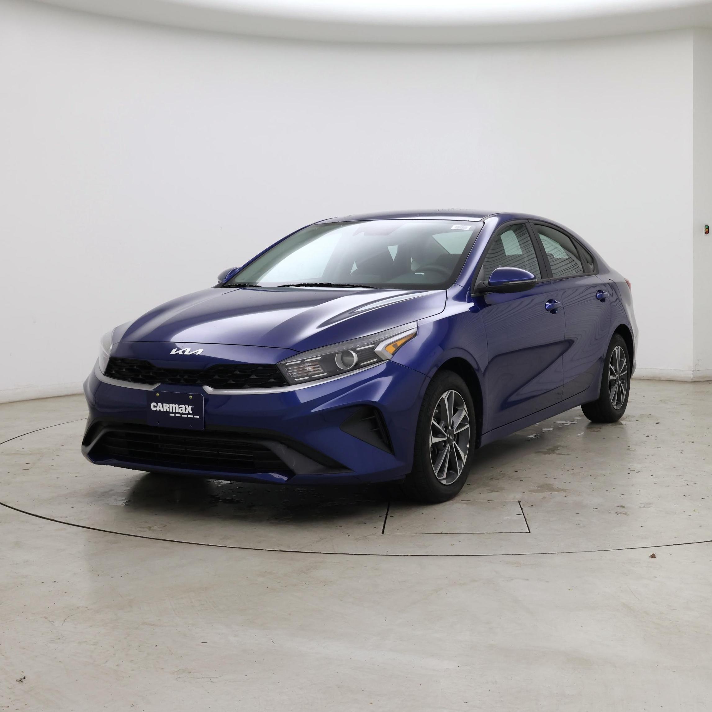 Thumbnail: 2024 Kia Forte - 4