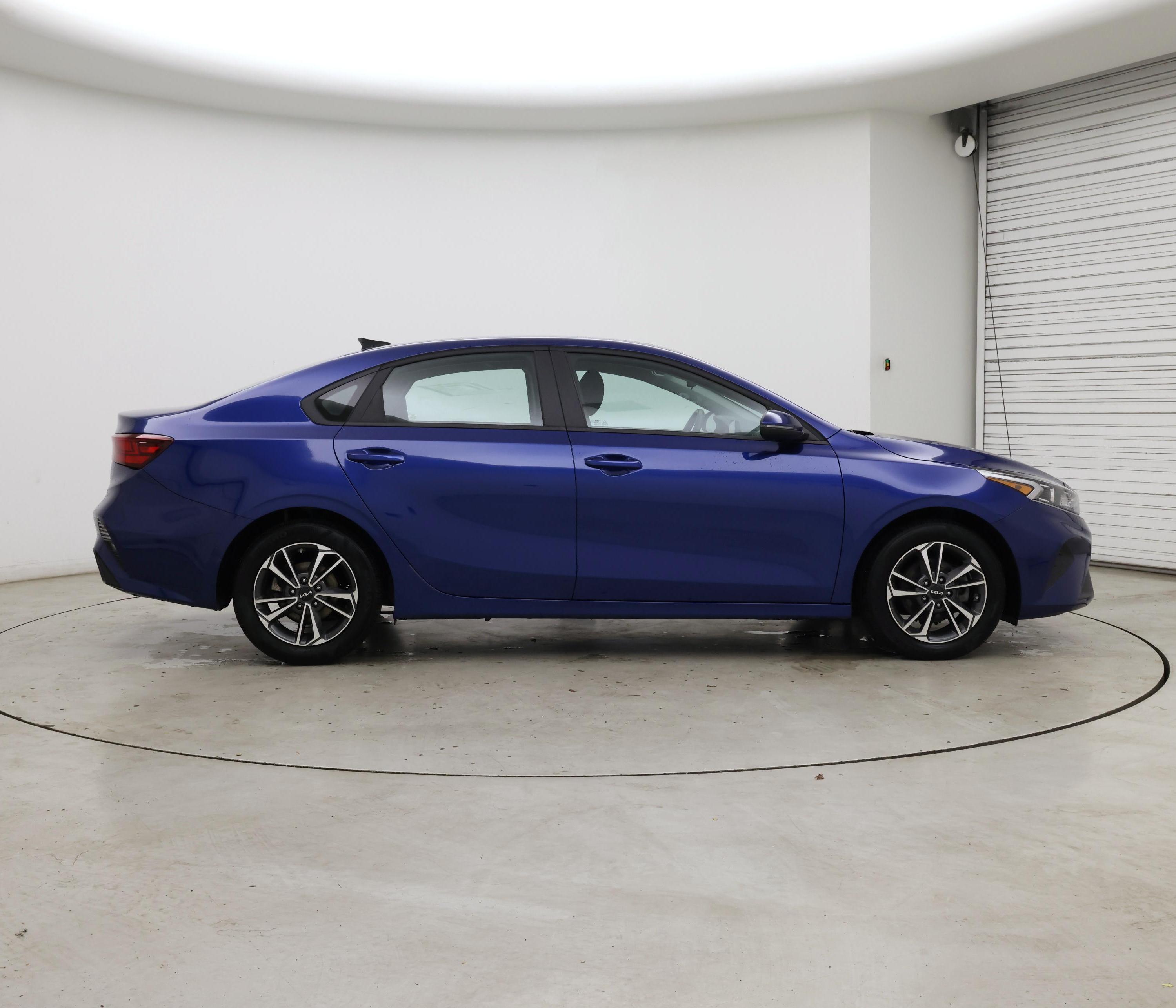 Thumbnail: 2024 Kia Forte - 7