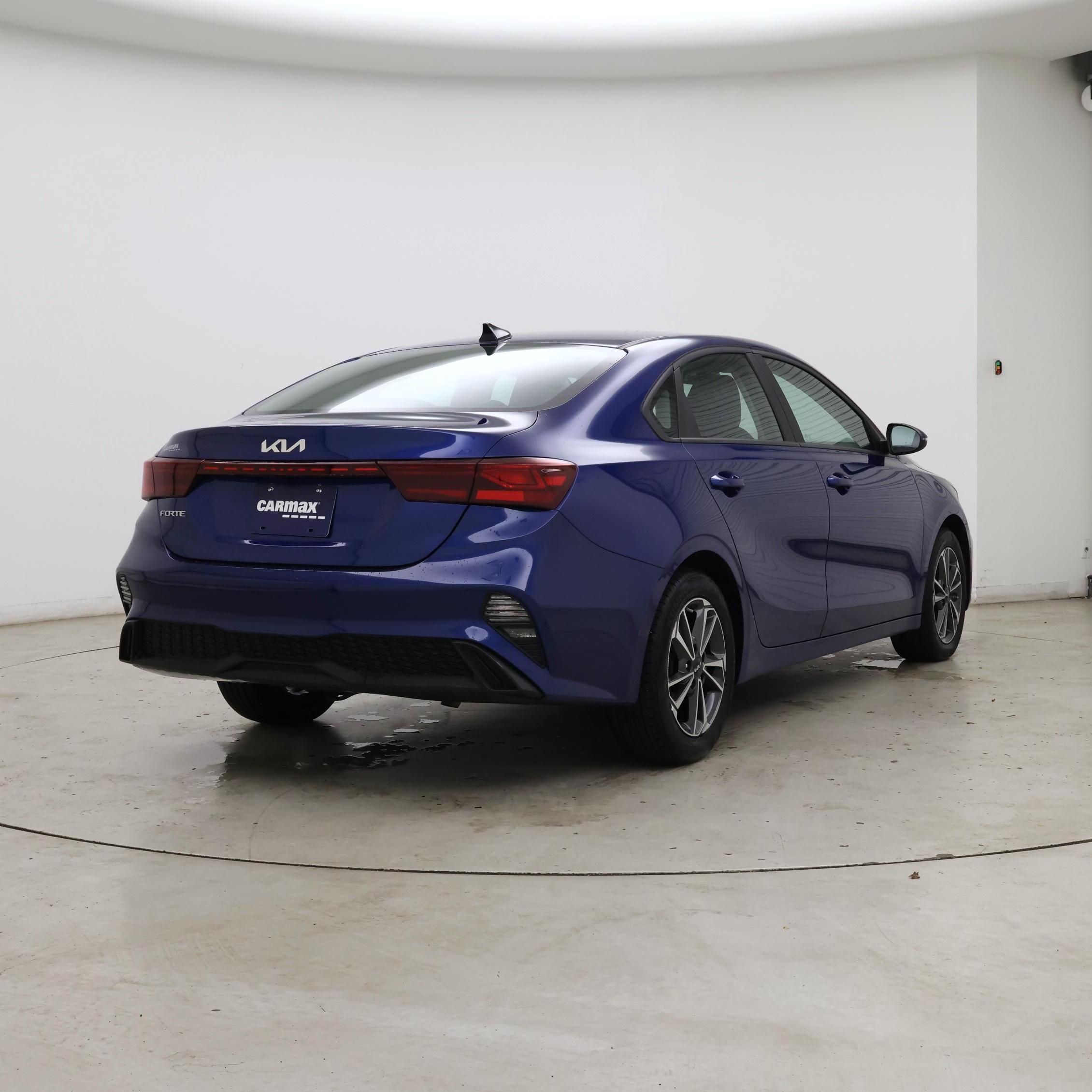 Thumbnail: 2024 Kia Forte - 8