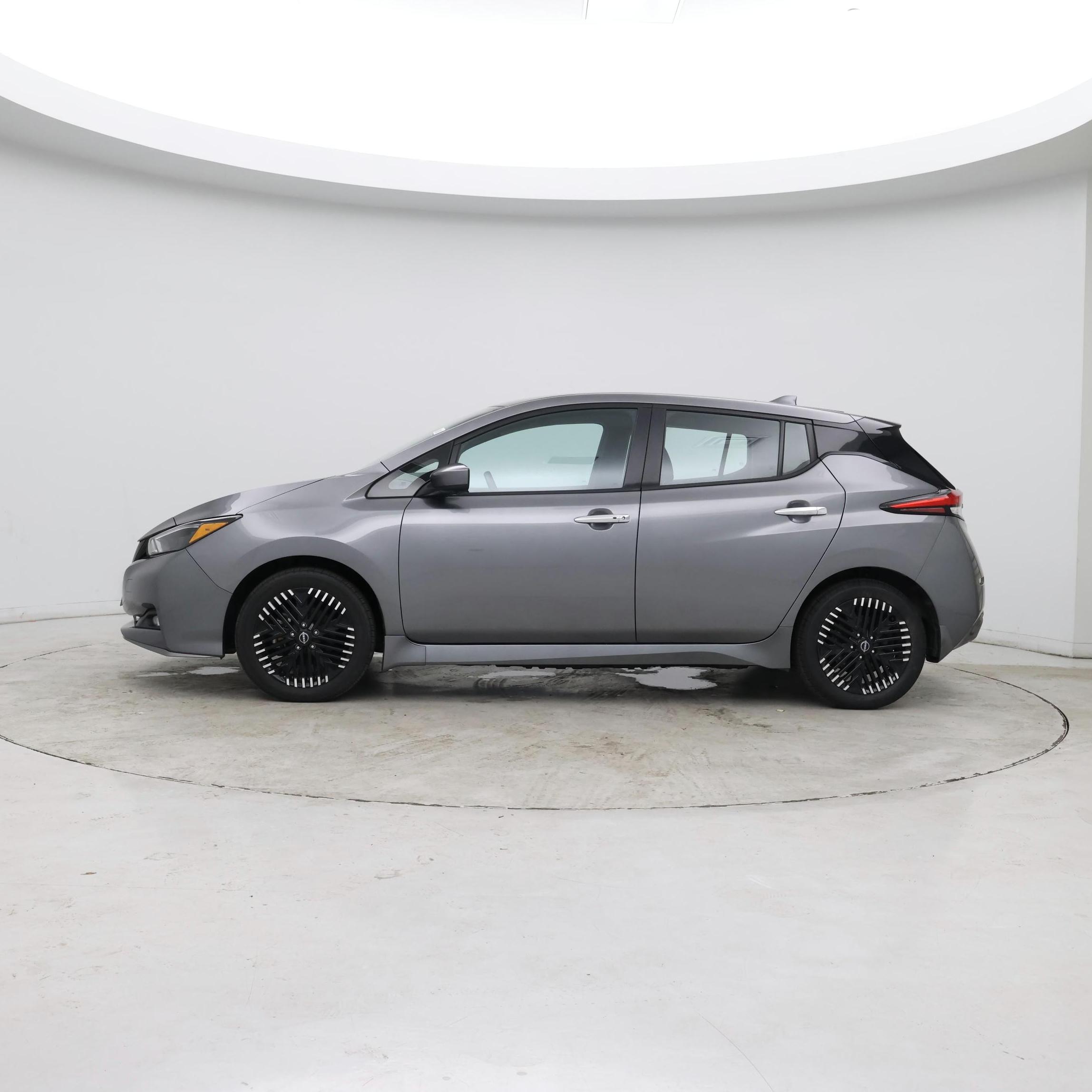 Thumbnail: 2024 Nissan Leaf - 2