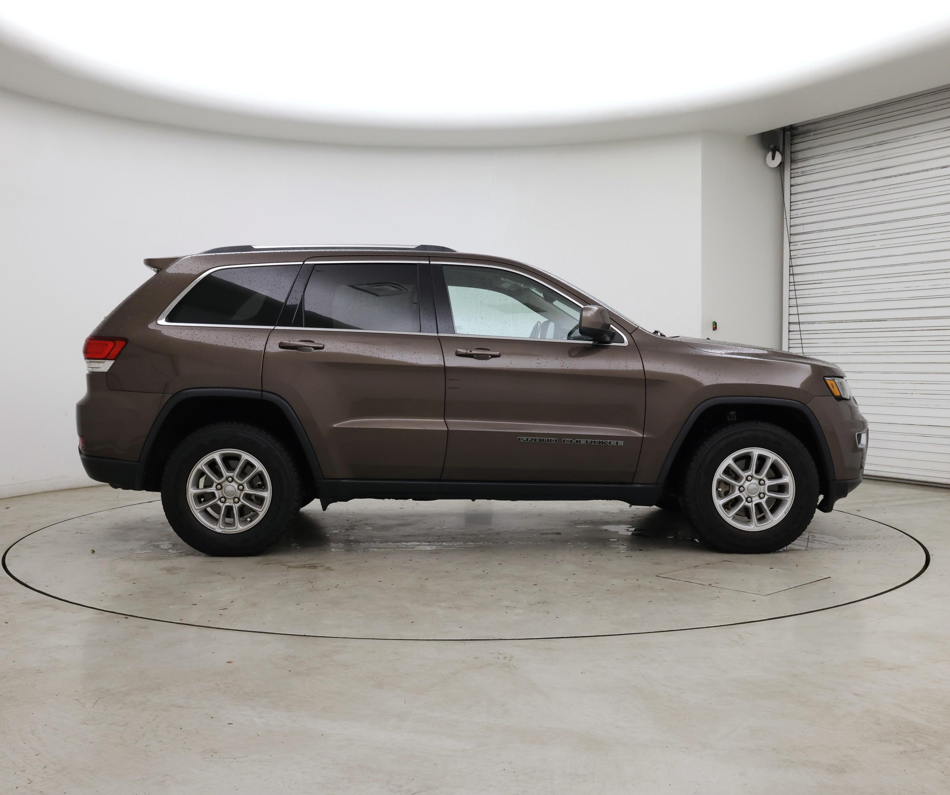 Thumbnail: 2020 Jeep Grand Cherokee - 7