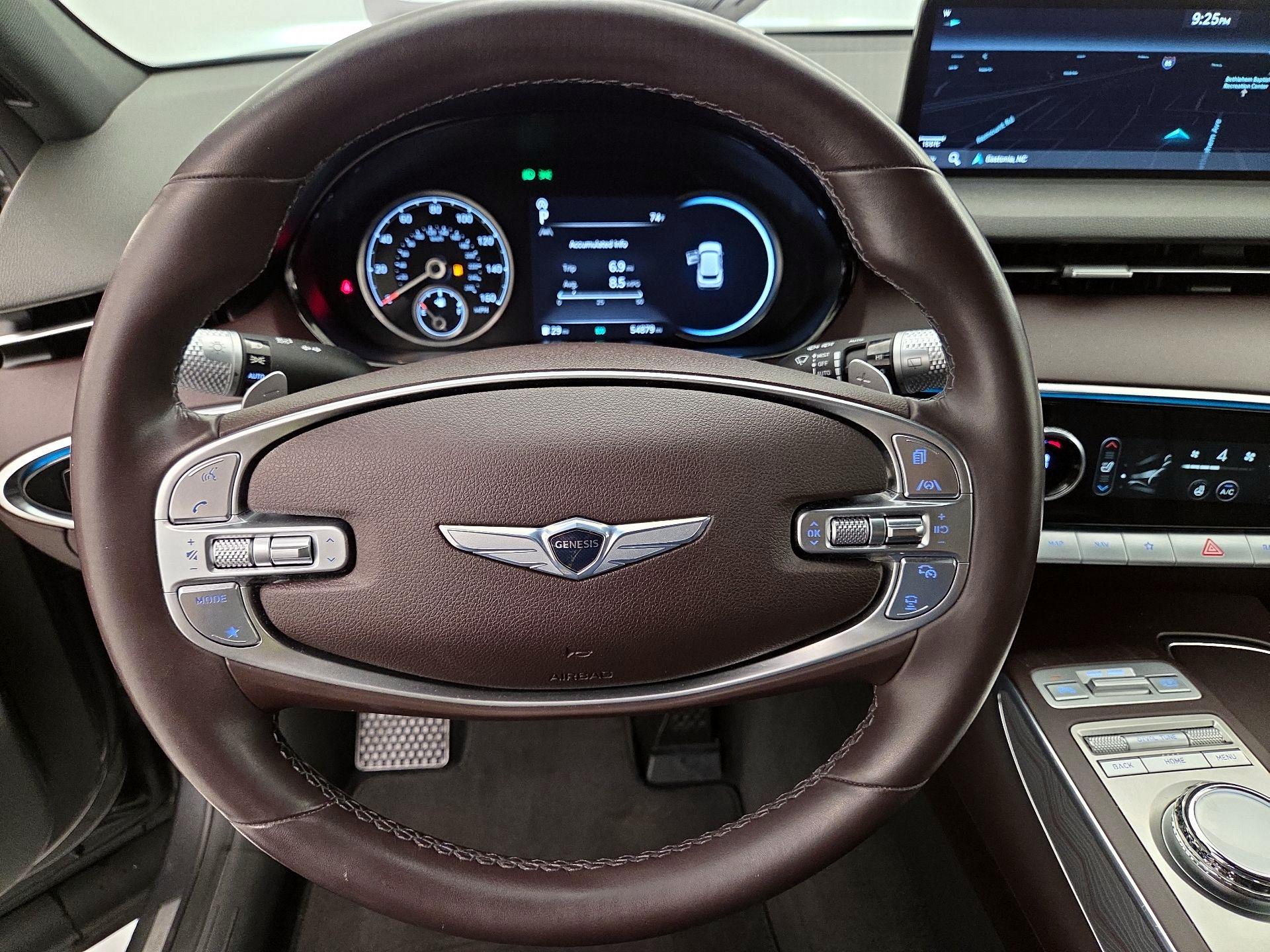 Thumbnail: 2022 Genesis GV70 - 10