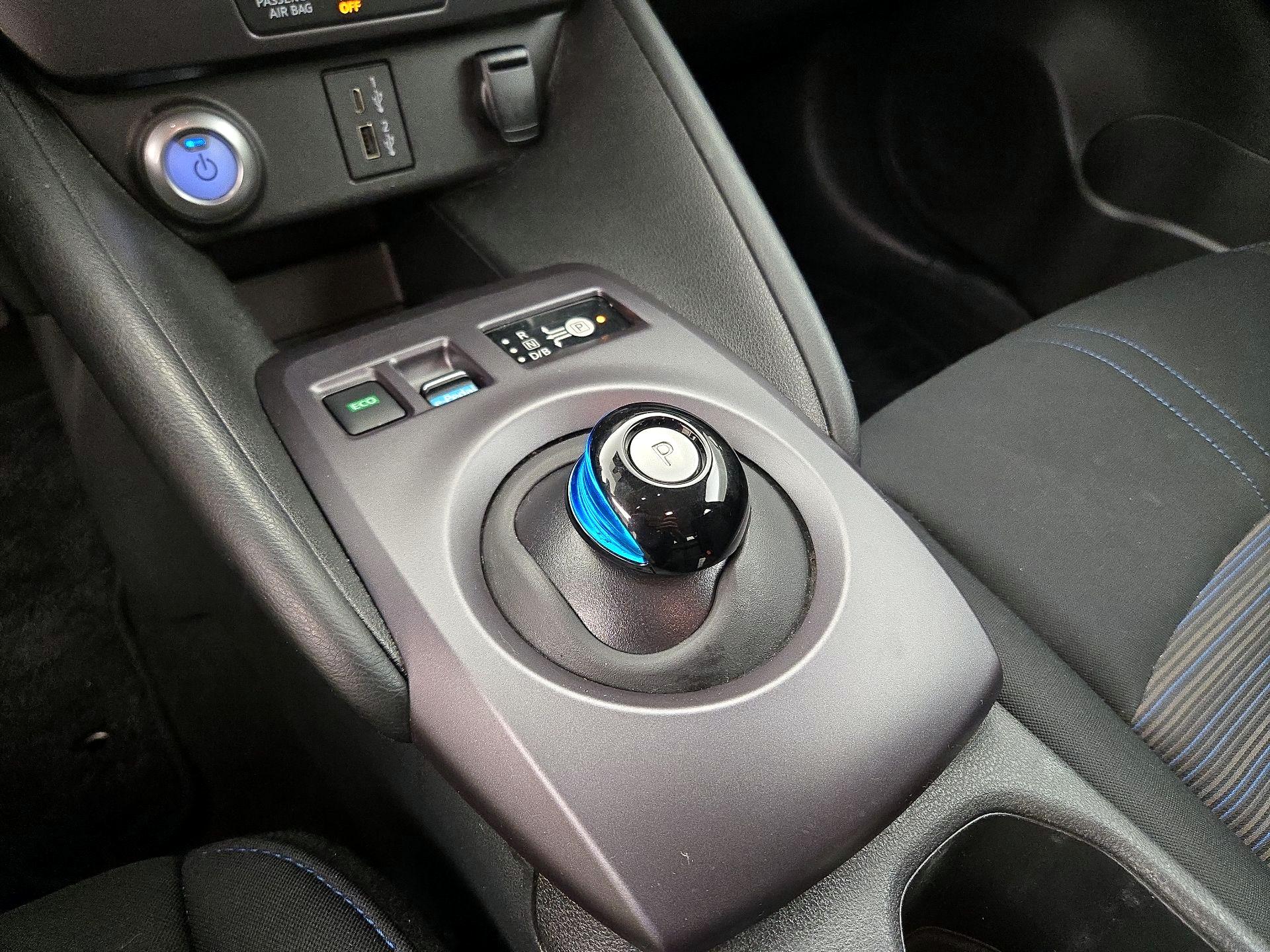 Thumbnail: 2023 Nissan Leaf - 17