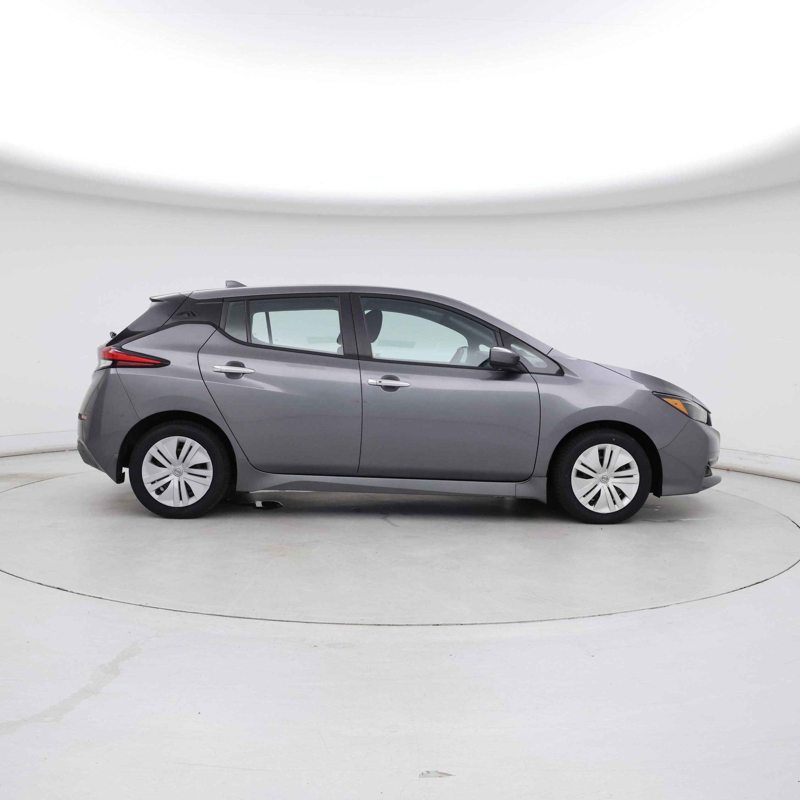 Thumbnail: 2023 Nissan Leaf - 7