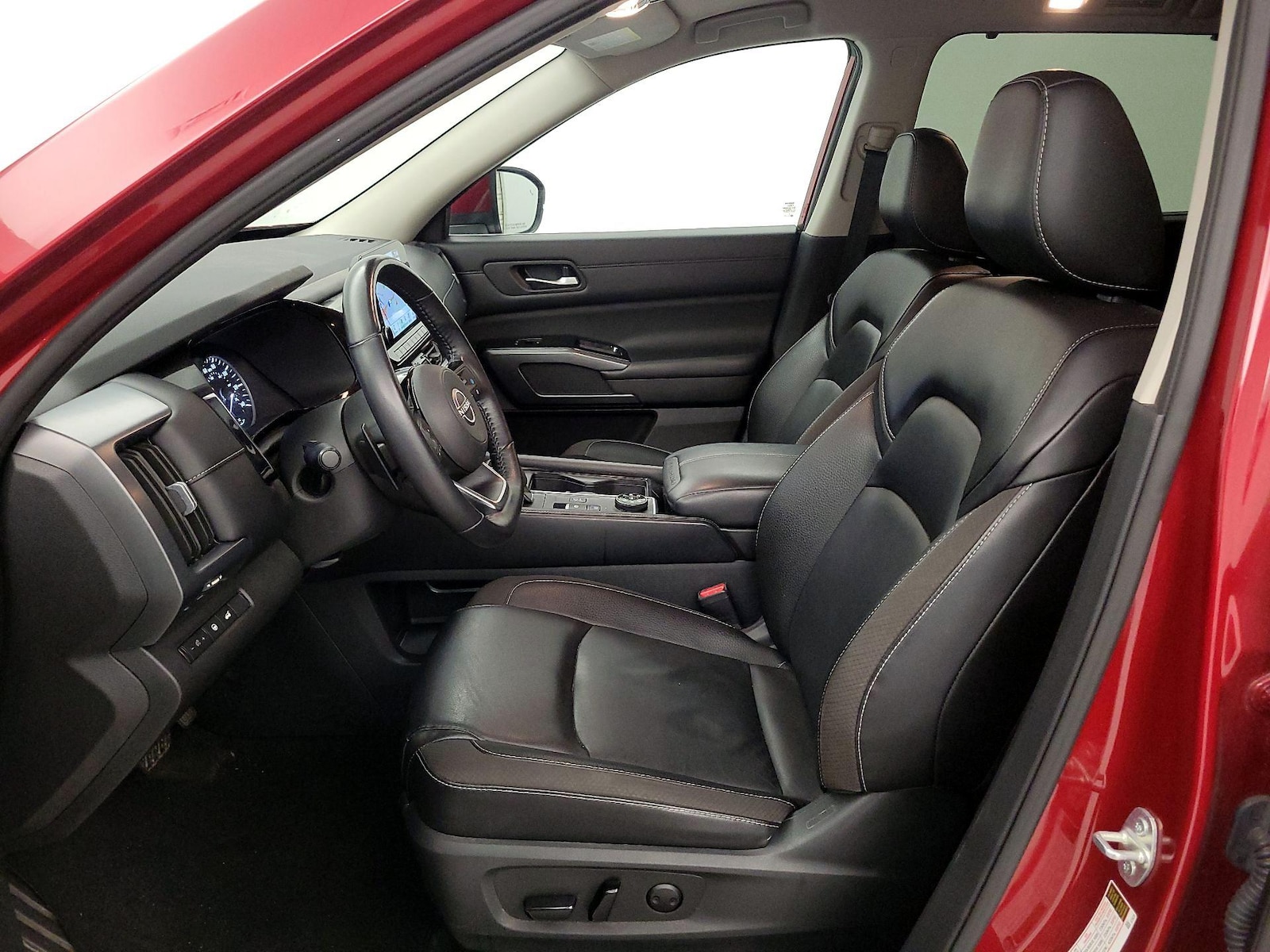 2023 Nissan Pathfinder SL - Photo 12