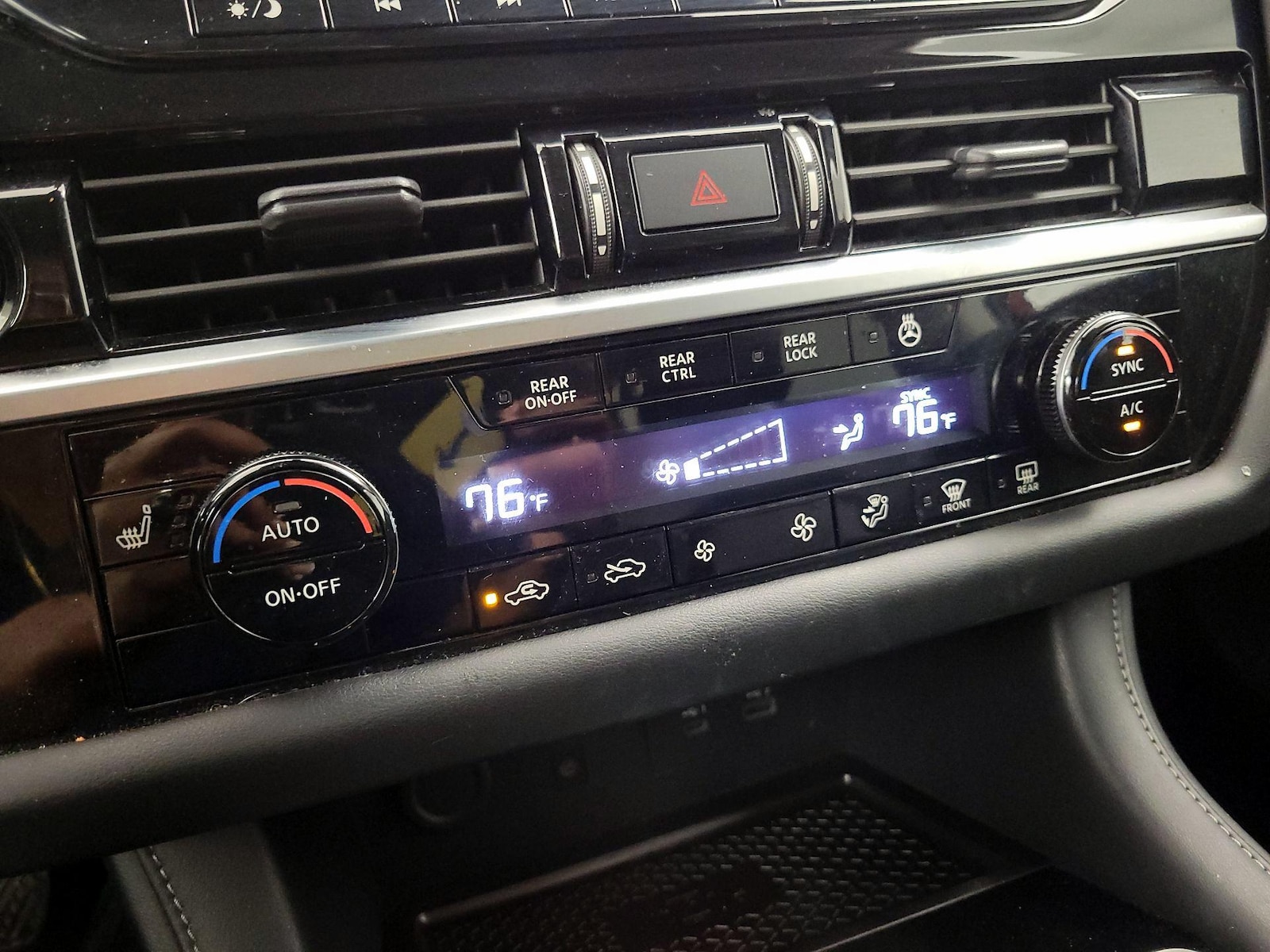 2023 Nissan Pathfinder SL - Photo 18