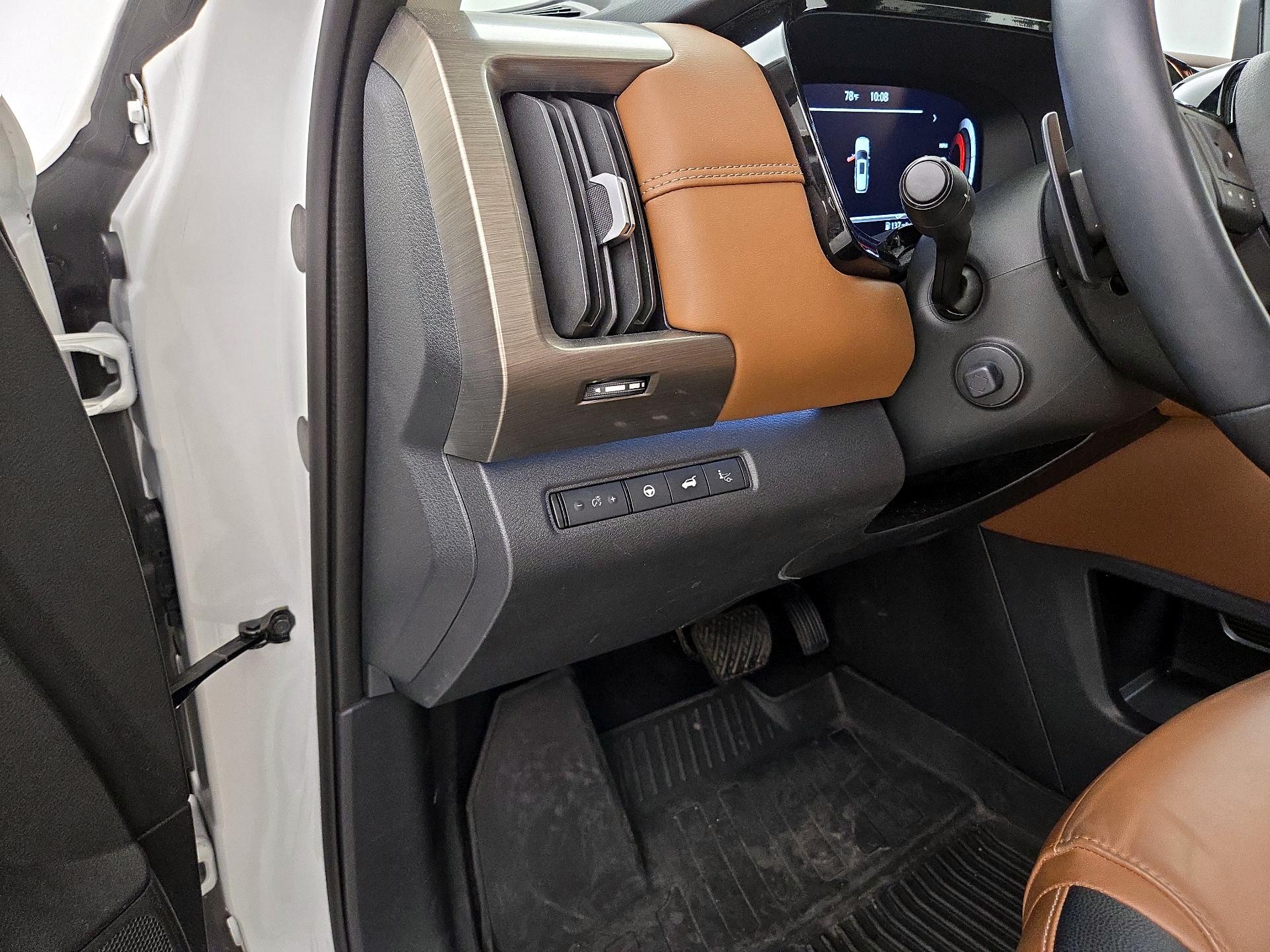 Thumbnail: 2023 Nissan Pathfinder - 13