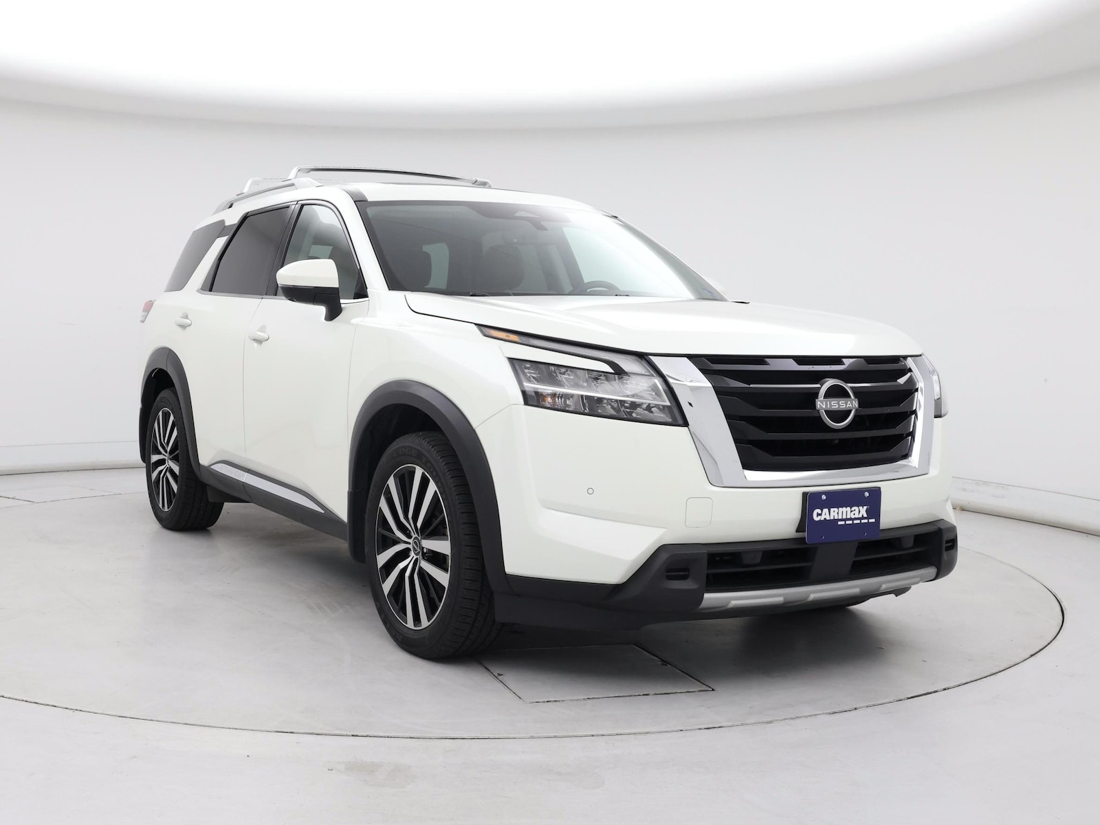 2023 Nissan Pathfinder Platinum - Photo 2