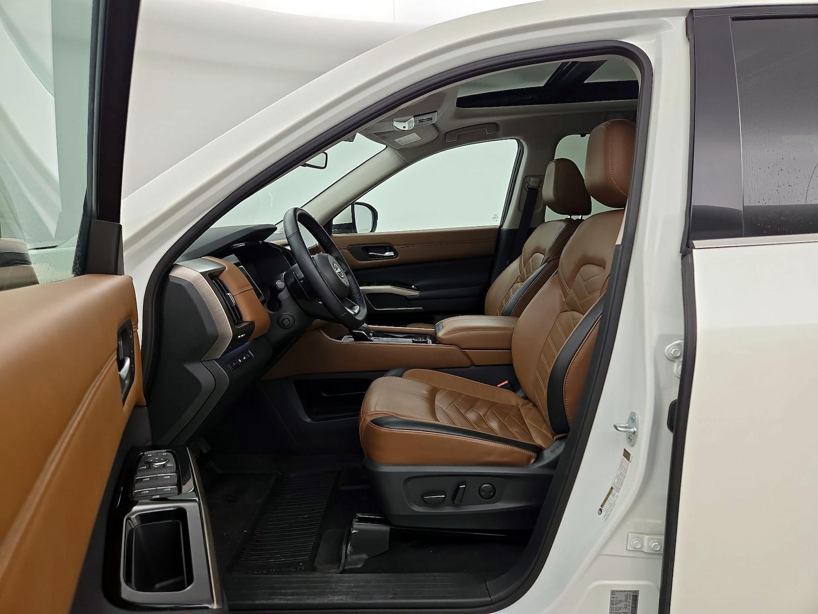 2023 Nissan Pathfinder Platinum - Photo 12