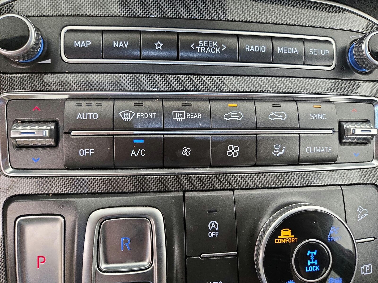 2023 Hyundai Santa Fe SEL - Photo 18