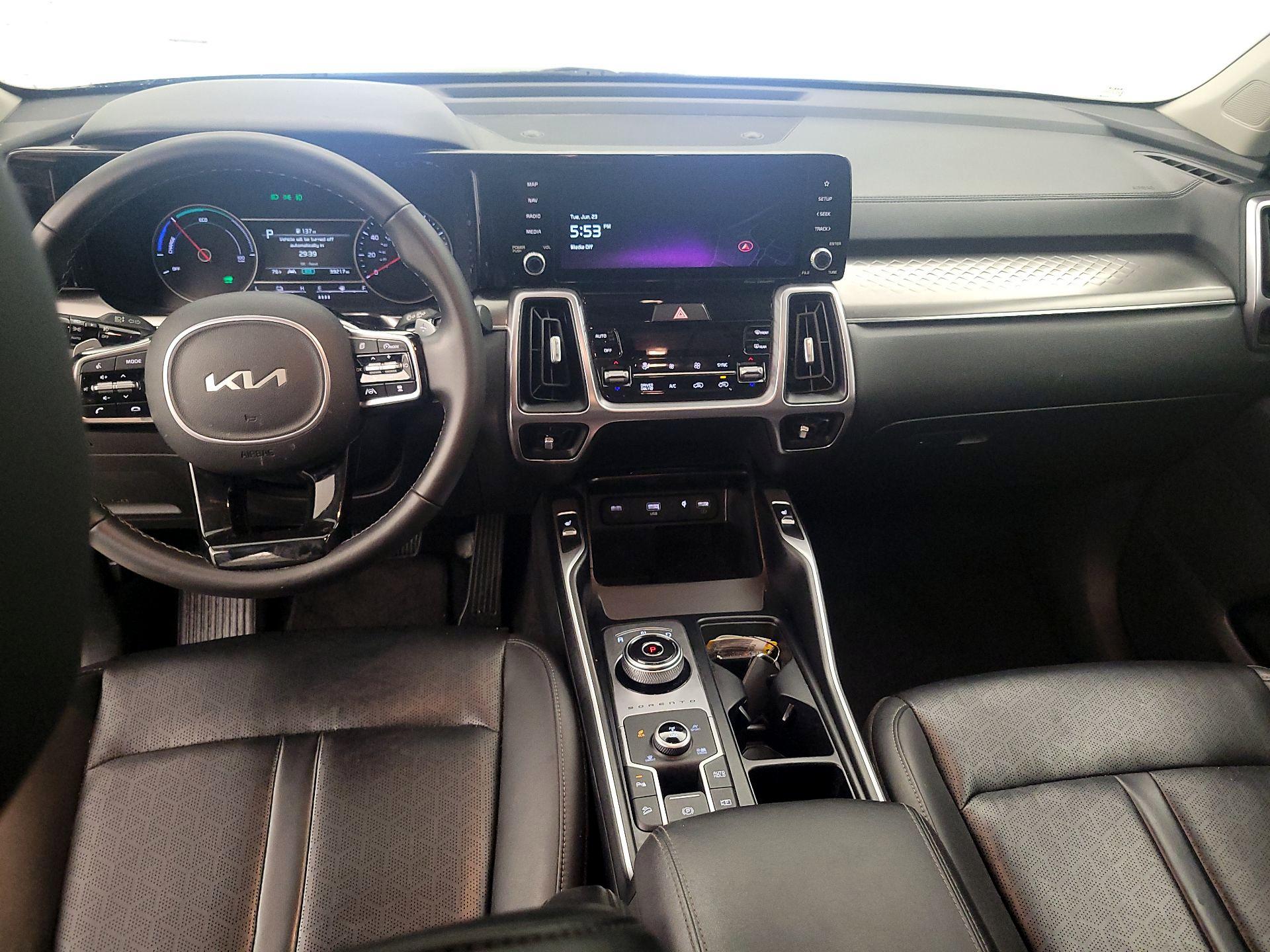 Thumbnail: 2023 Kia Sorento - 9