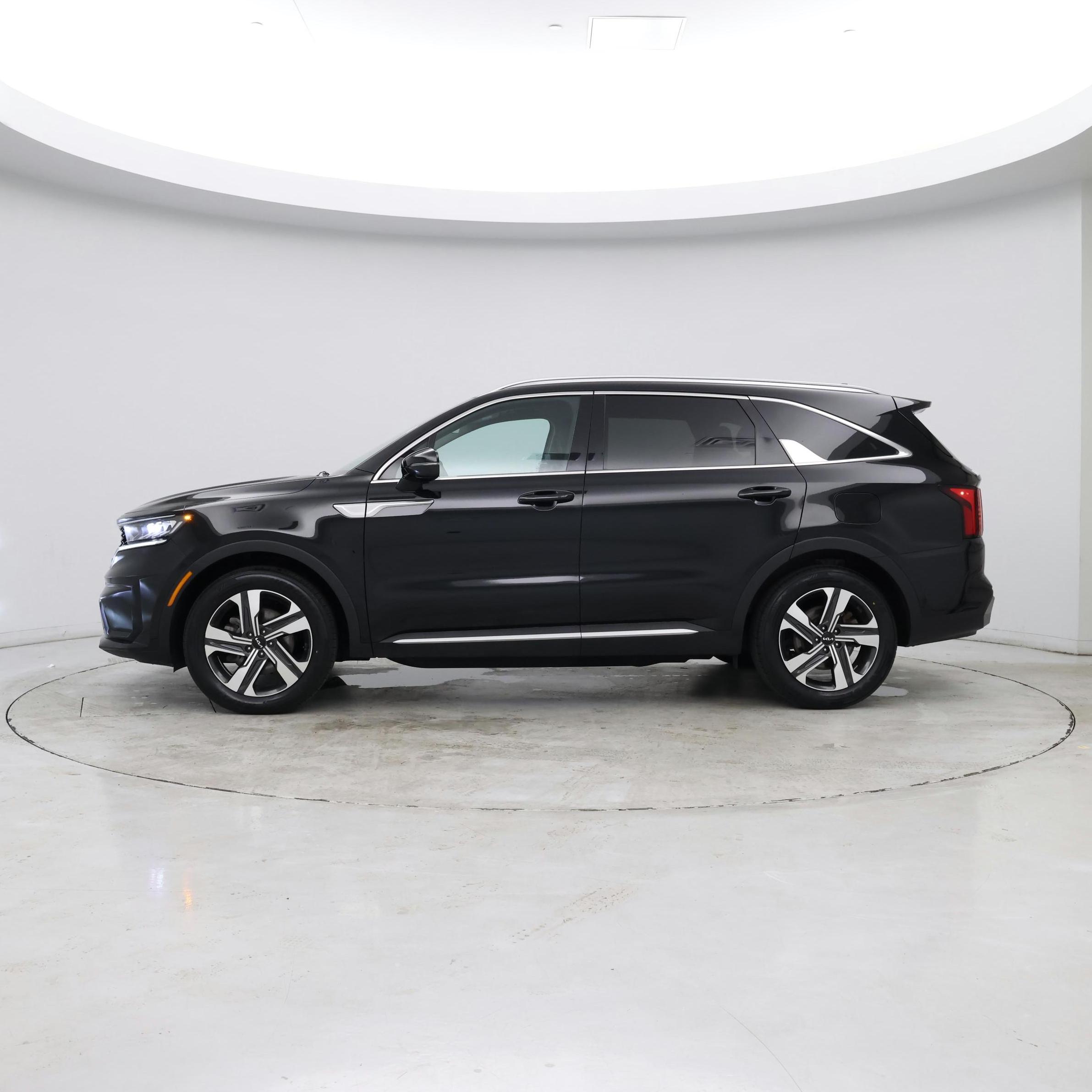 Thumbnail: 2023 Kia Sorento - 2