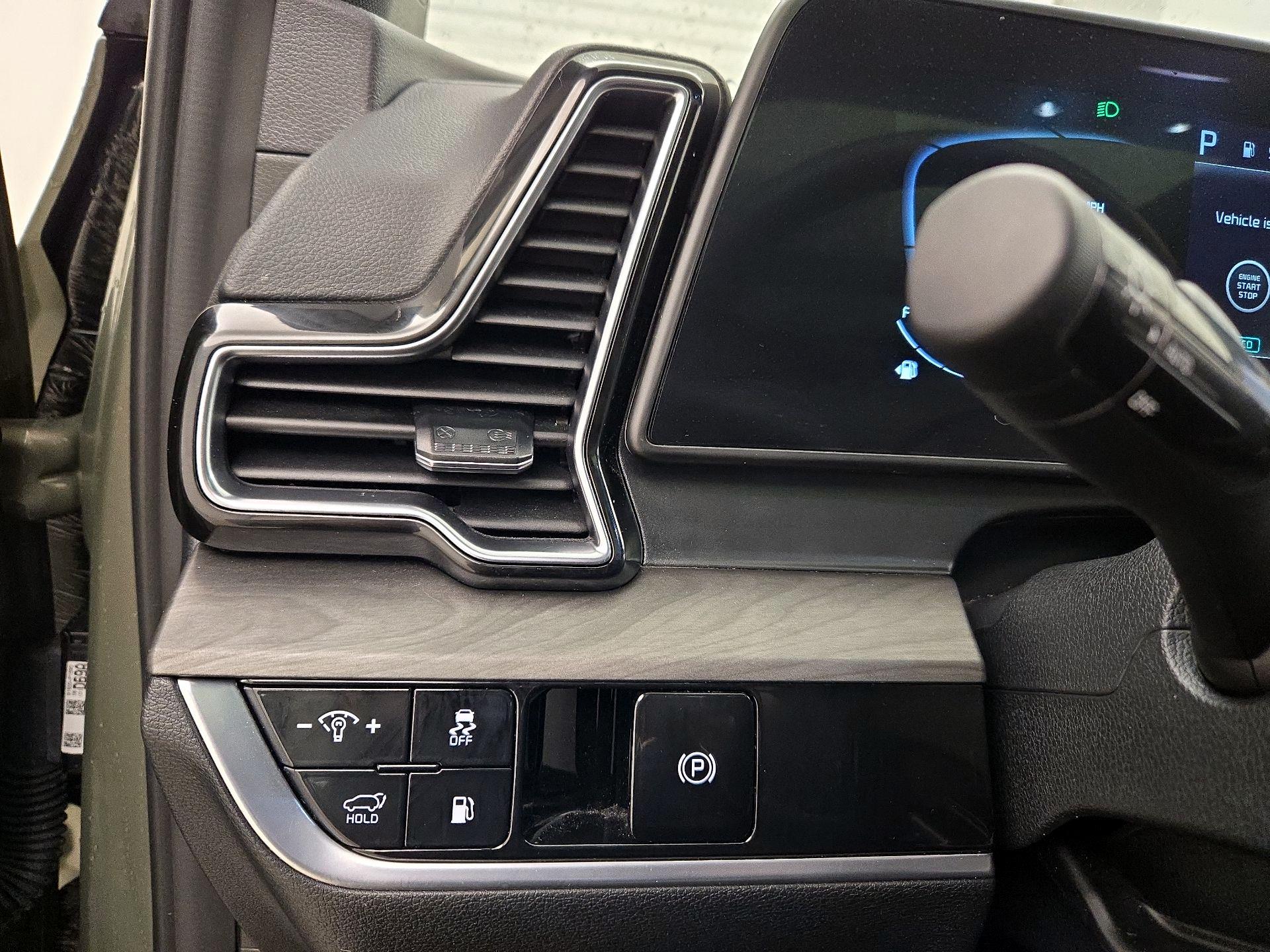 Thumbnail: 2025 Kia Sportage - 13