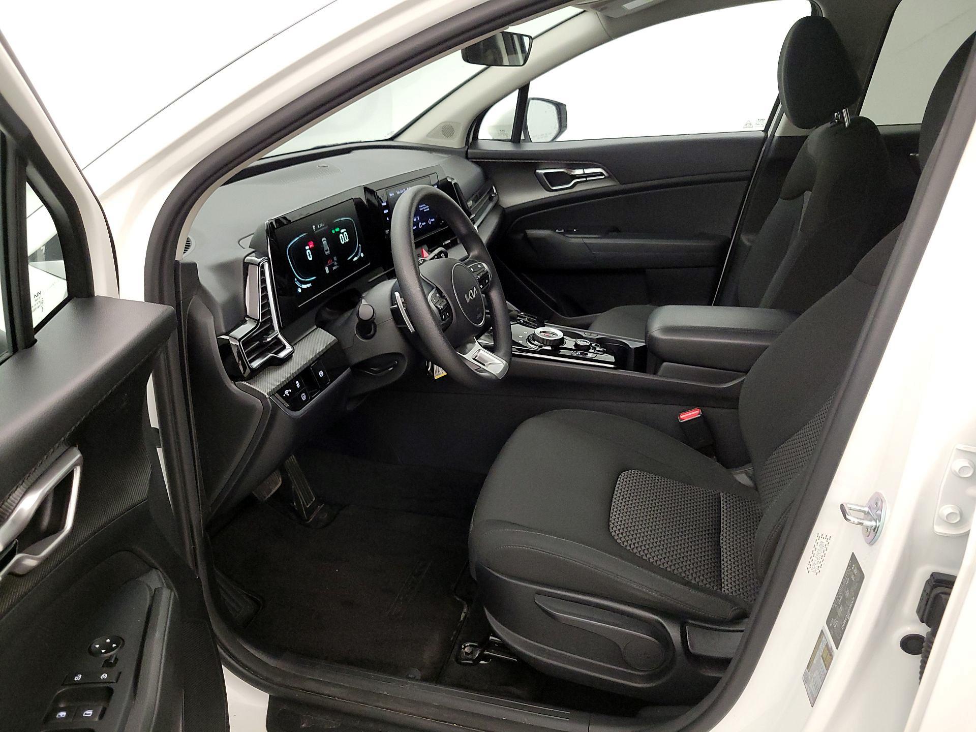 Thumbnail: 2023 Kia Sportage - 9