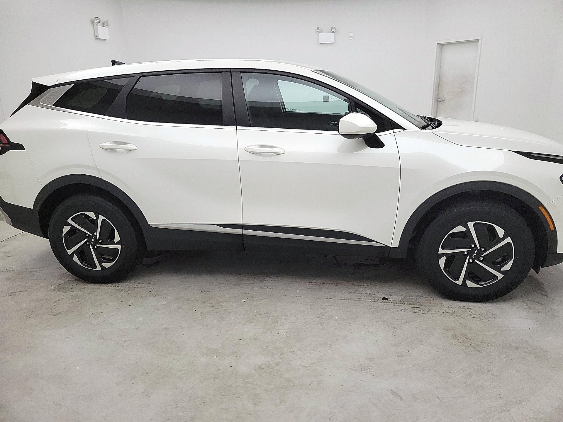 Thumbnail: 2023 Kia Sportage - 4