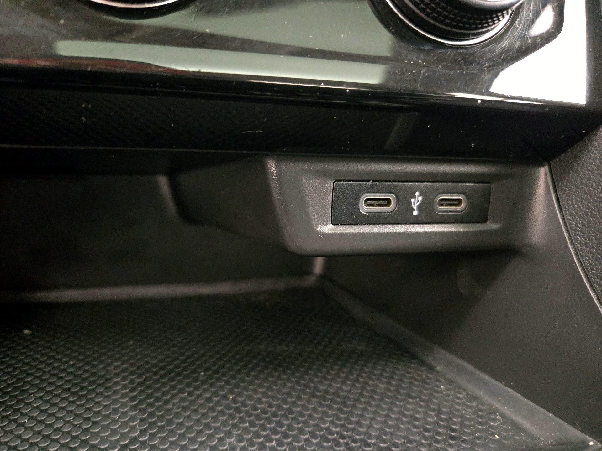 Thumbnail: 2021 Volkswagen Jetta - 18