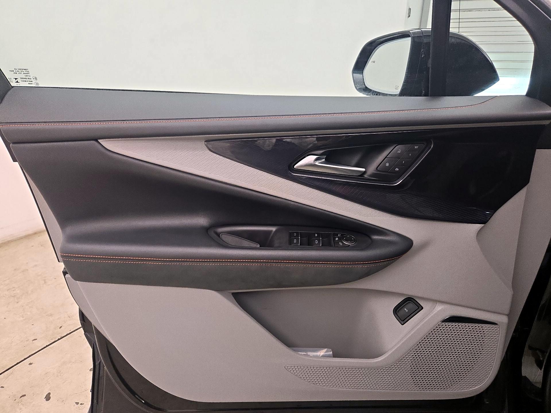 Thumbnail: 2025 Chevrolet Blazer EV - 12