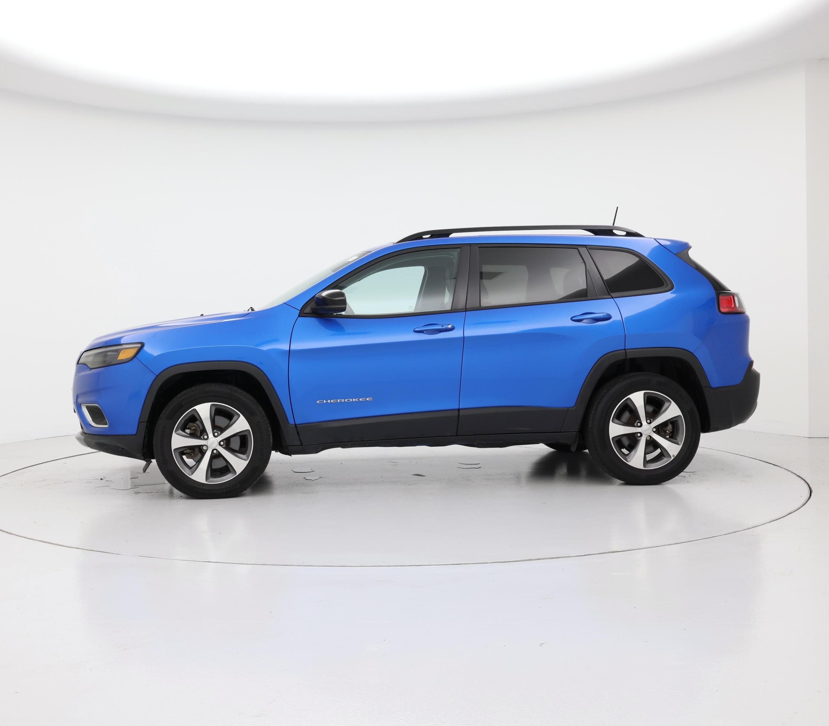 Thumbnail: 2022 Jeep Cherokee - 3