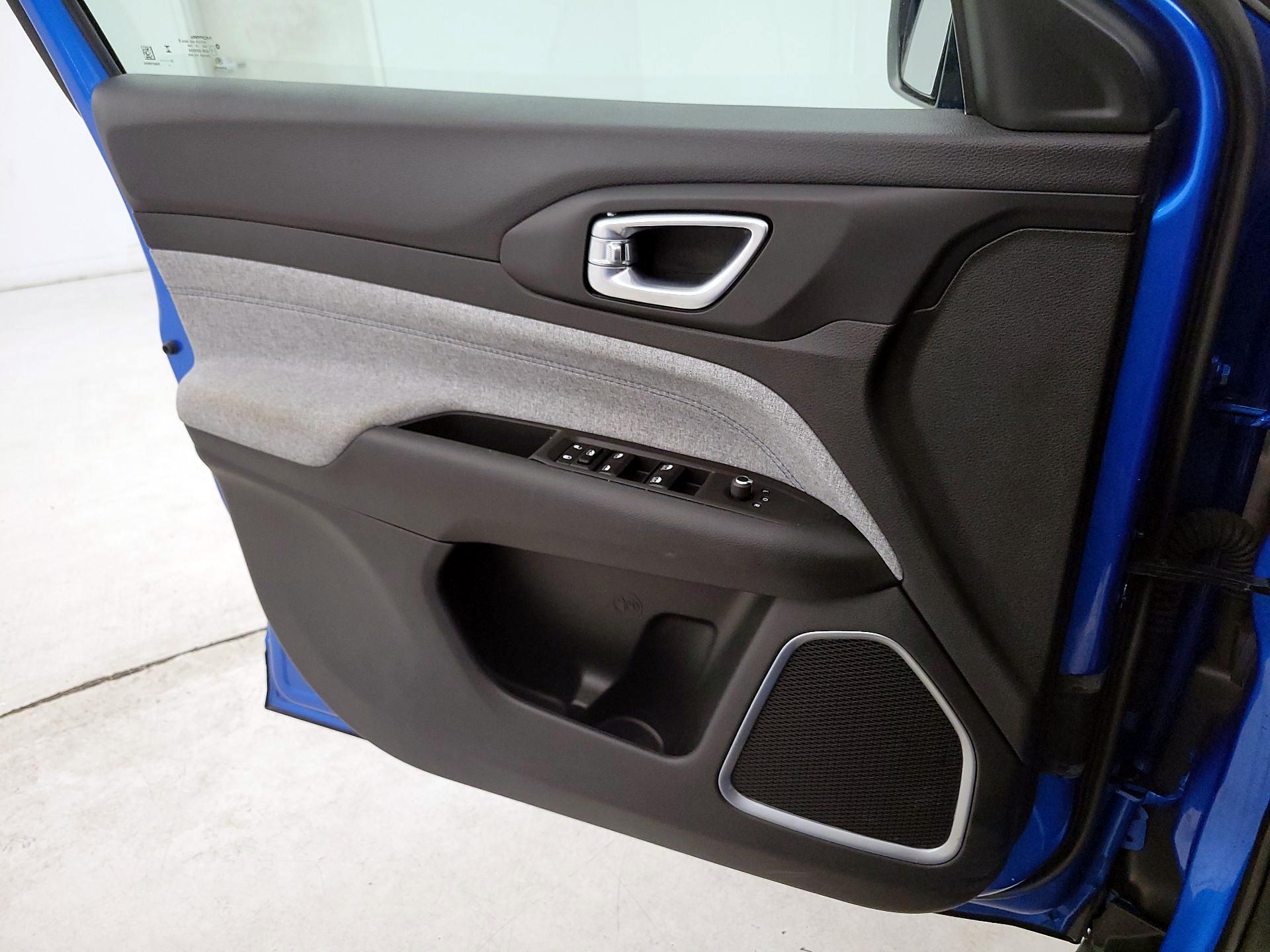 Thumbnail: 2024 Jeep Compass - 10