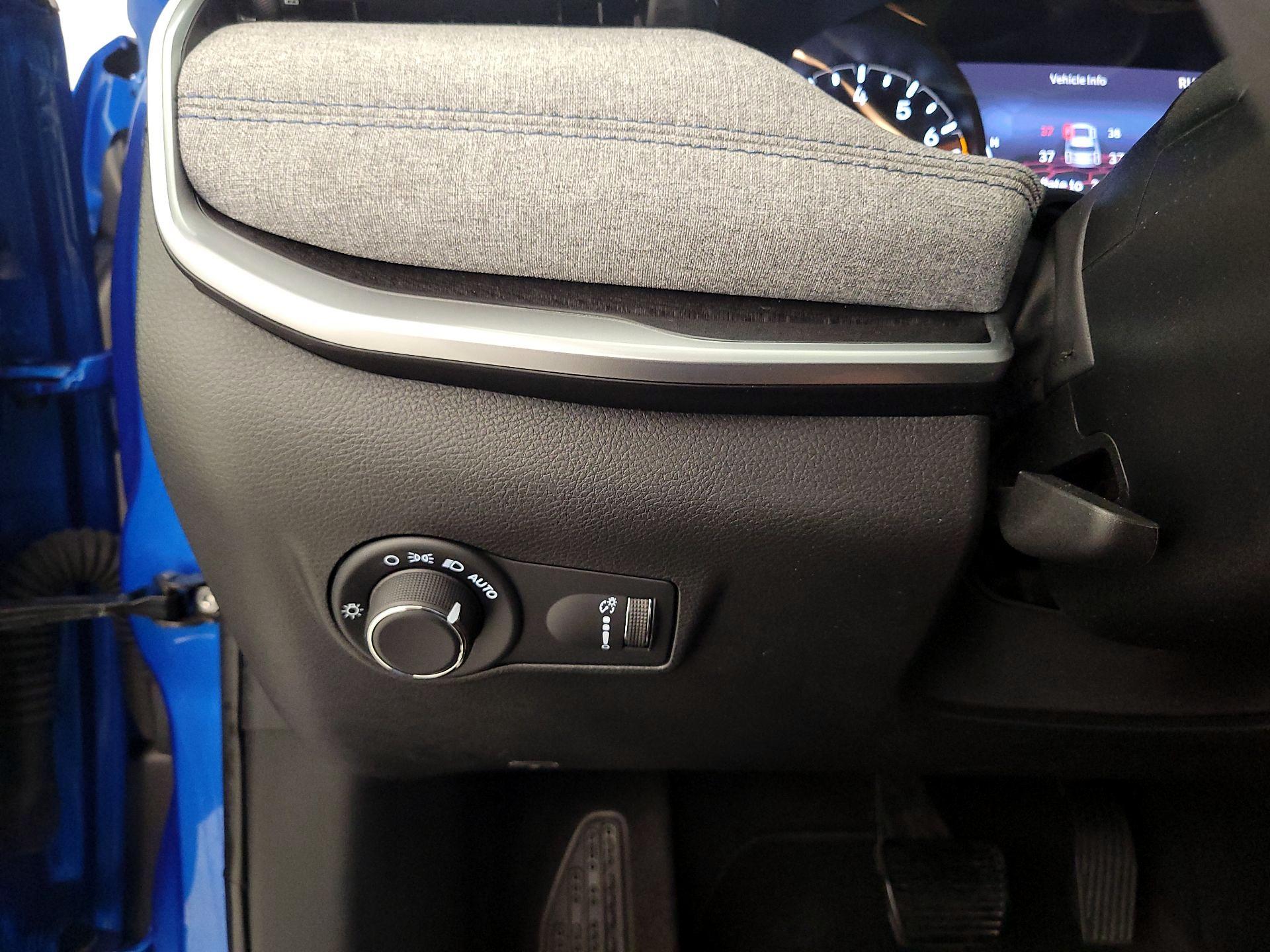 Thumbnail: 2024 Jeep Compass - 11