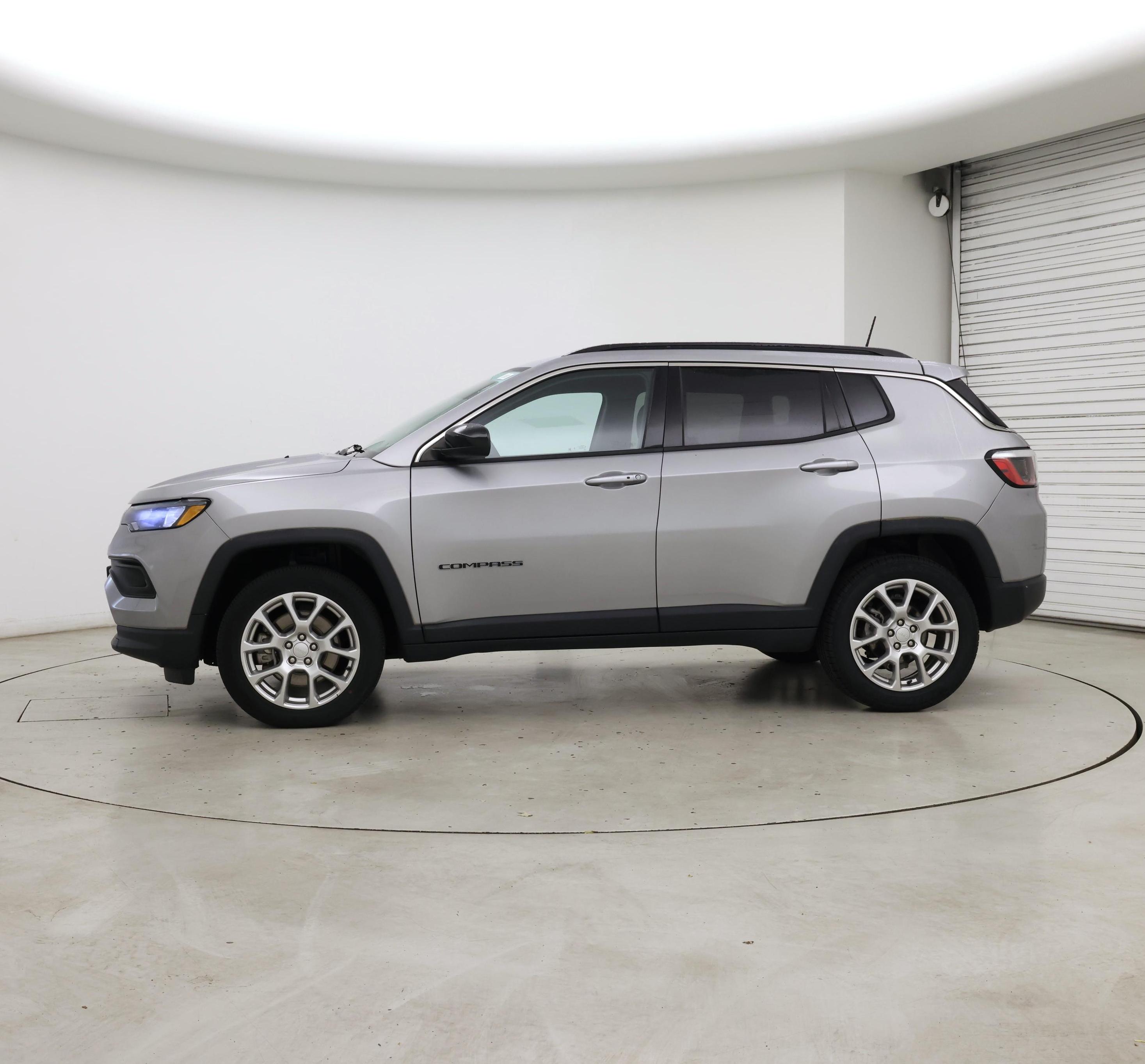 Thumbnail: 2023 Jeep Compass - 3
