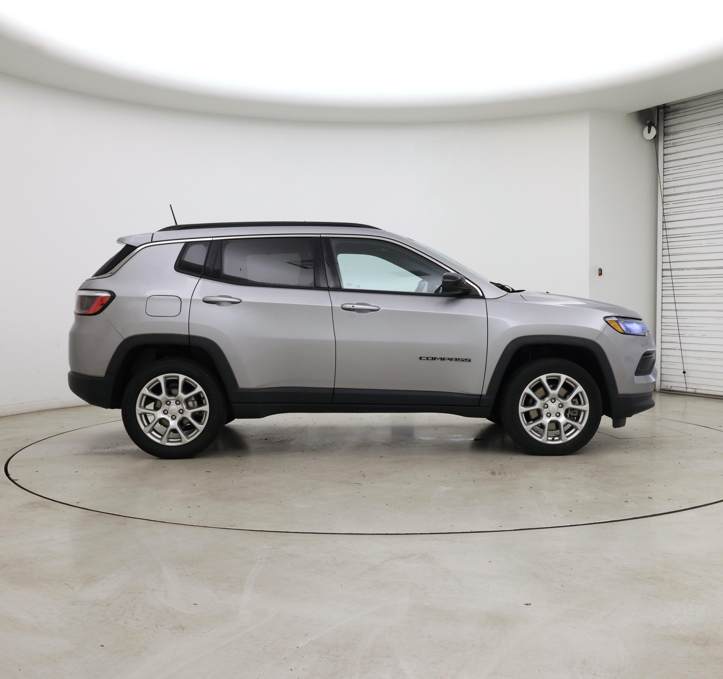 Thumbnail: 2023 Jeep Compass - 7