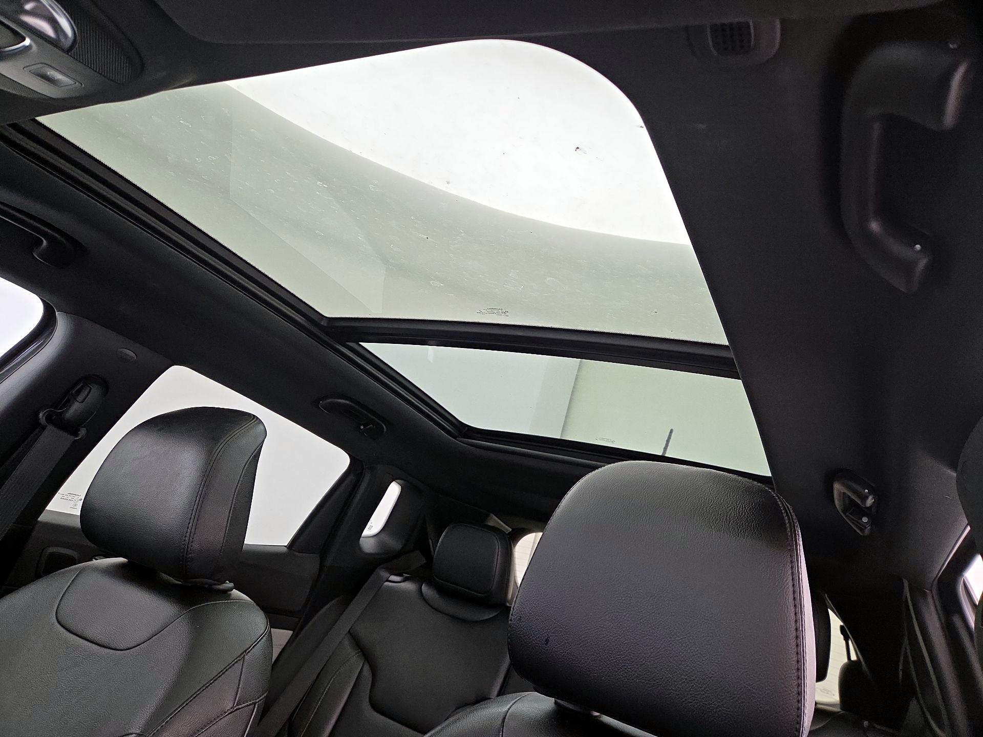 Thumbnail: 2023 Jeep Compass - 20