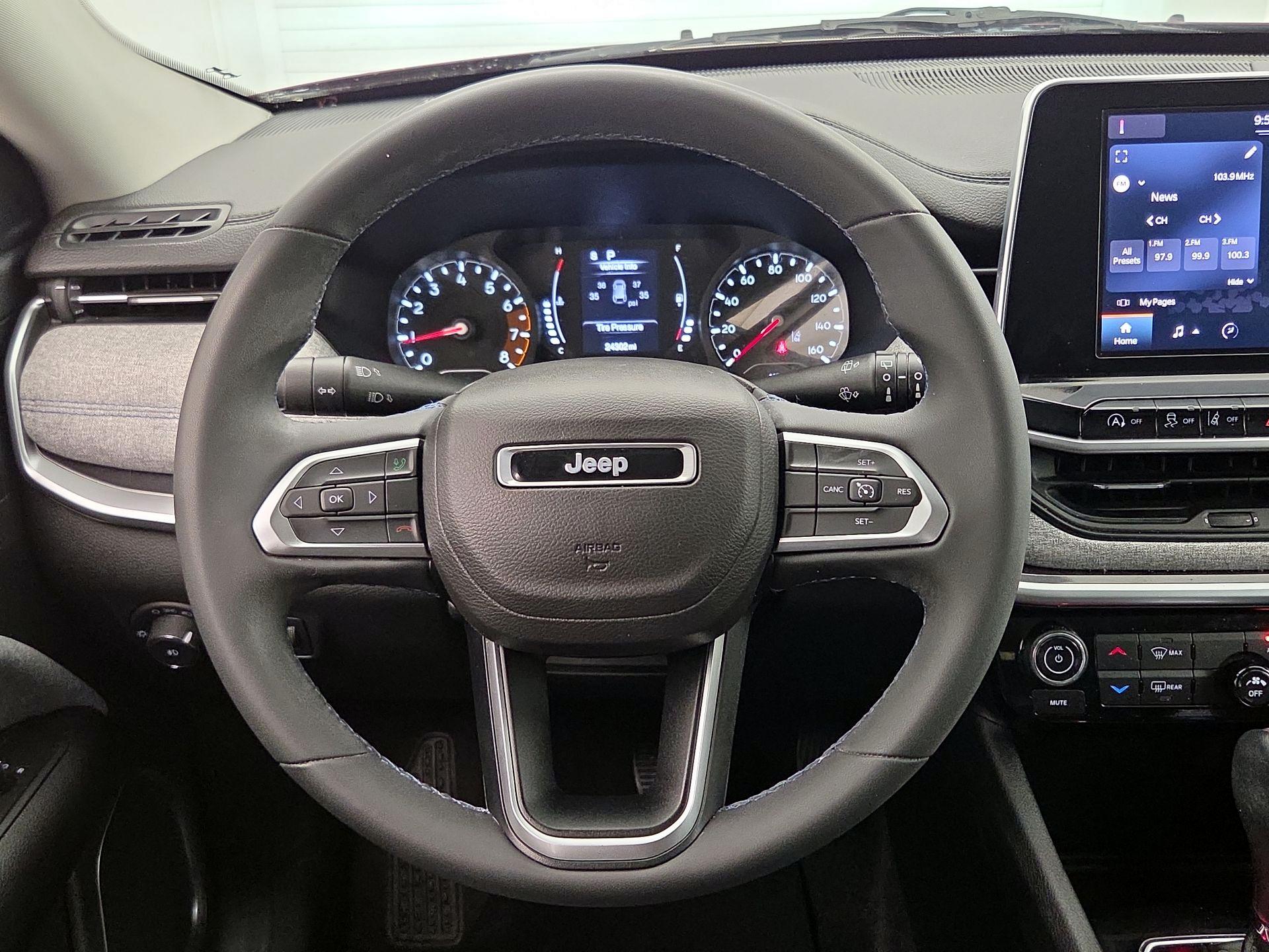 Thumbnail: 2022 Jeep Compass - 10