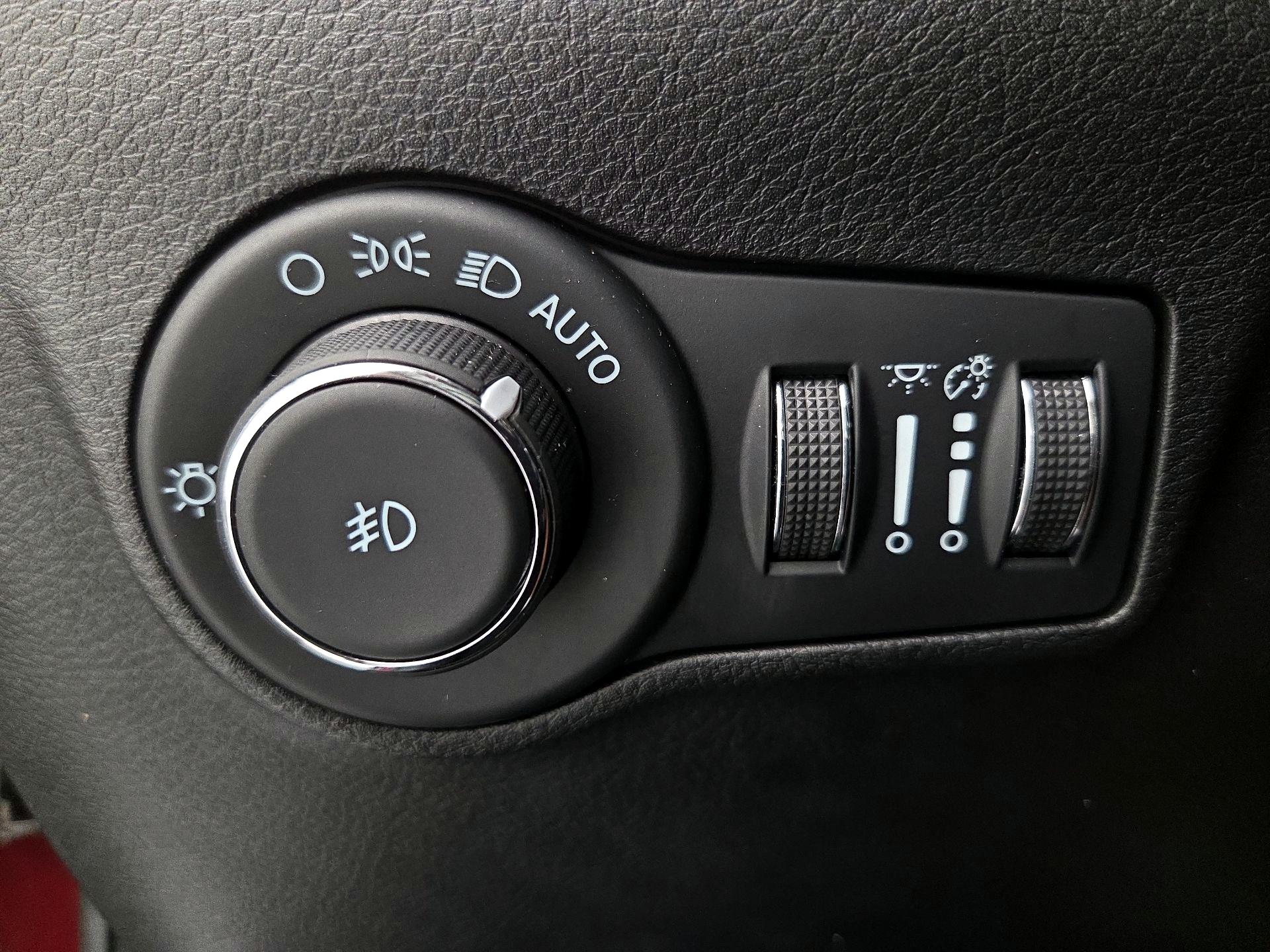 Thumbnail: 2022 Jeep Compass - 13