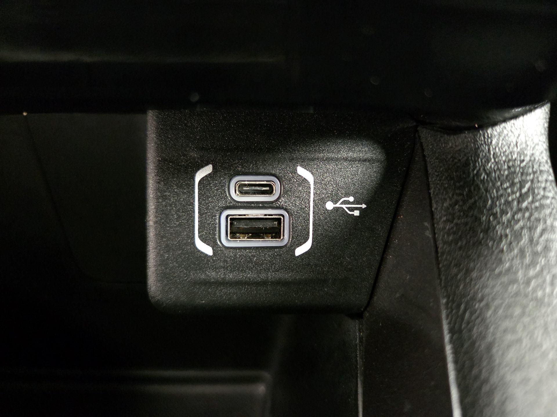 Thumbnail: 2022 Jeep Compass - 18