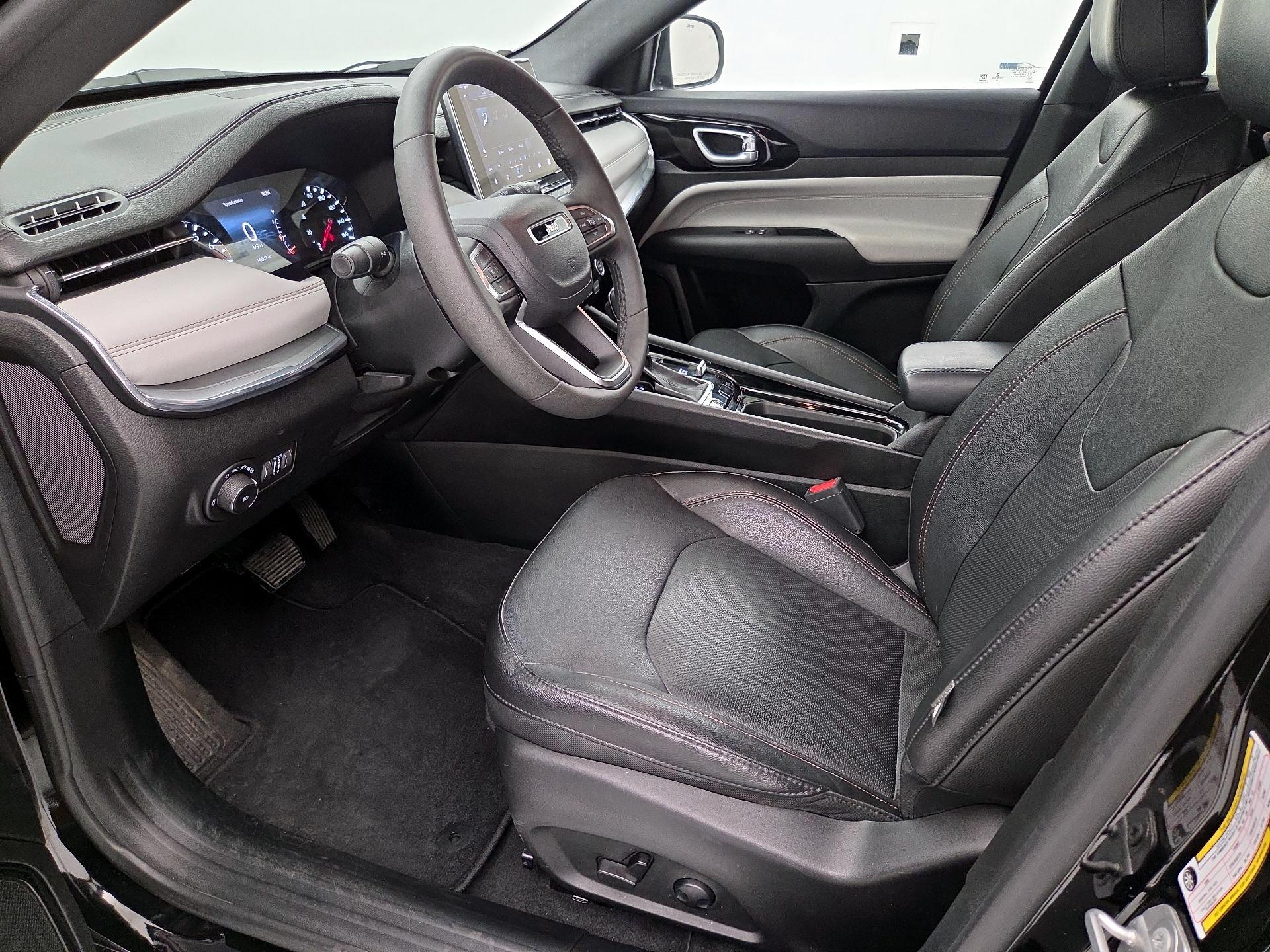 Thumbnail: 2023 Jeep Compass - 11