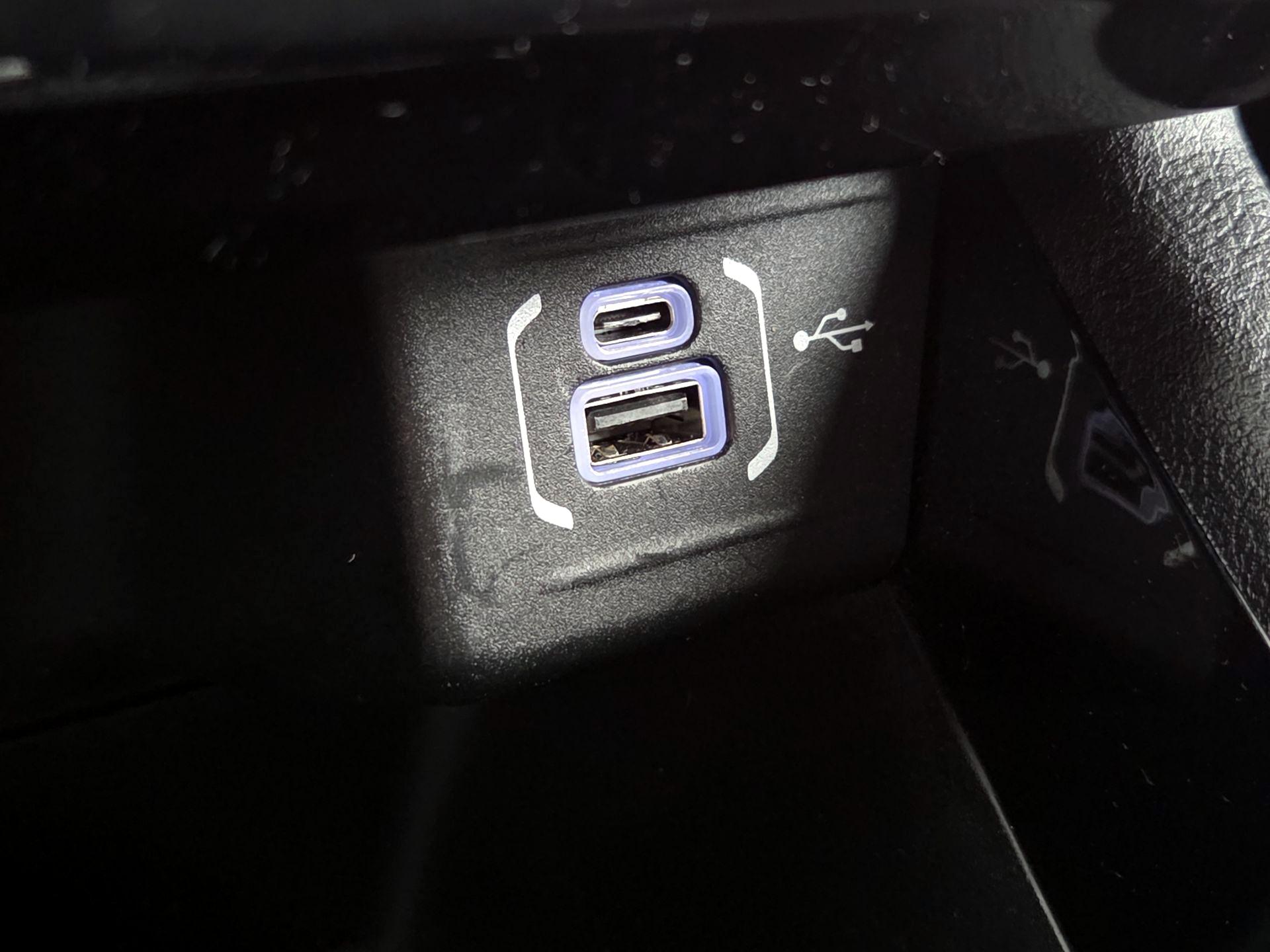 Thumbnail: 2023 Jeep Compass - 18