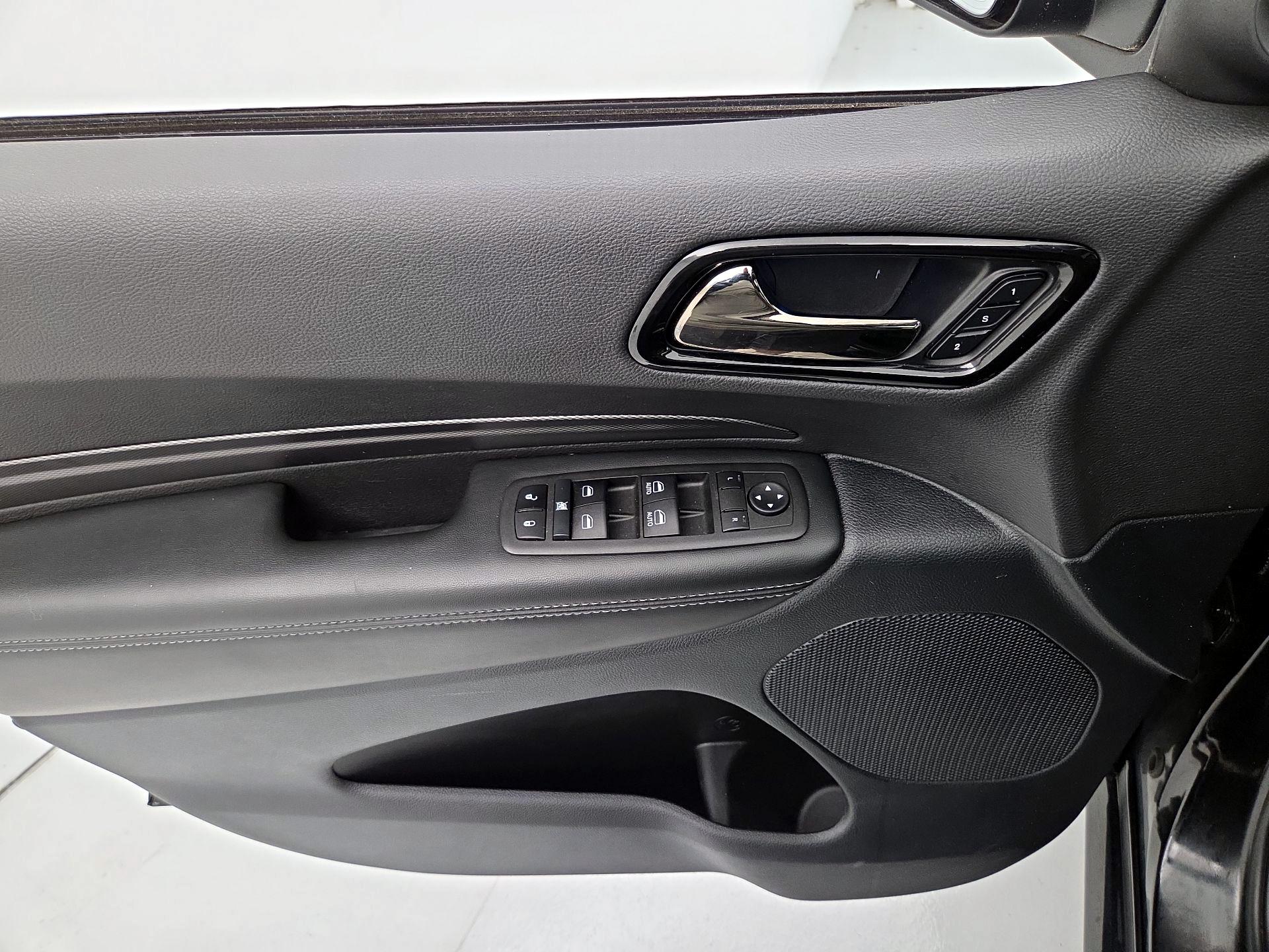 Thumbnail: 2022 Dodge Durango - 12