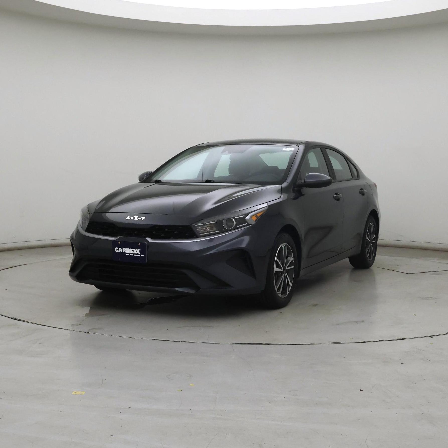 Thumbnail: 2024 Kia Forte - 4