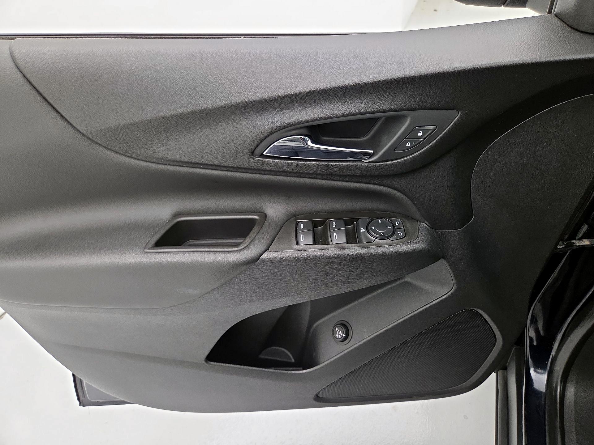 Thumbnail: 2021 Chevrolet Equinox - 12