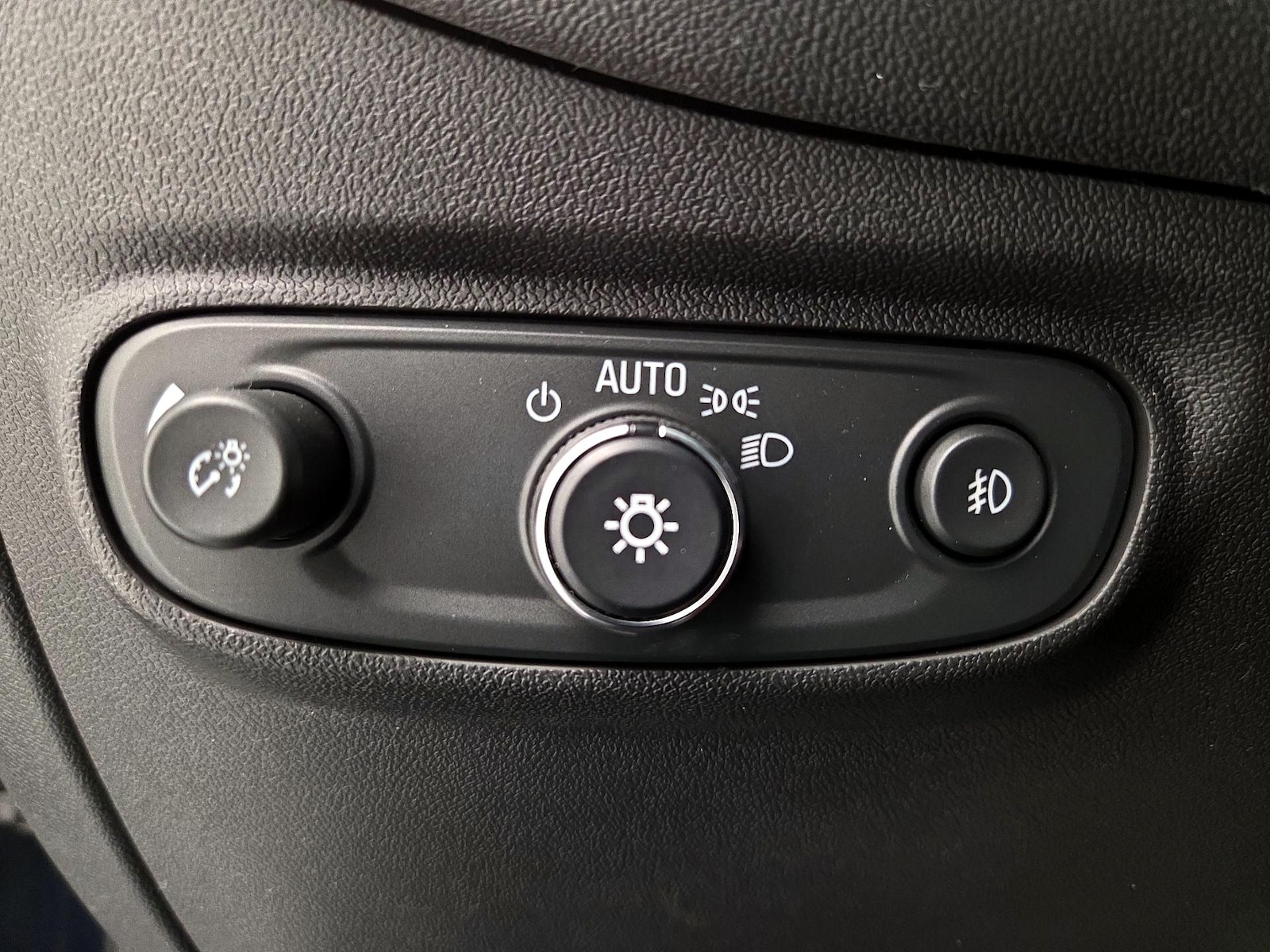 2021 Chevrolet Equinox LT - Photo 14