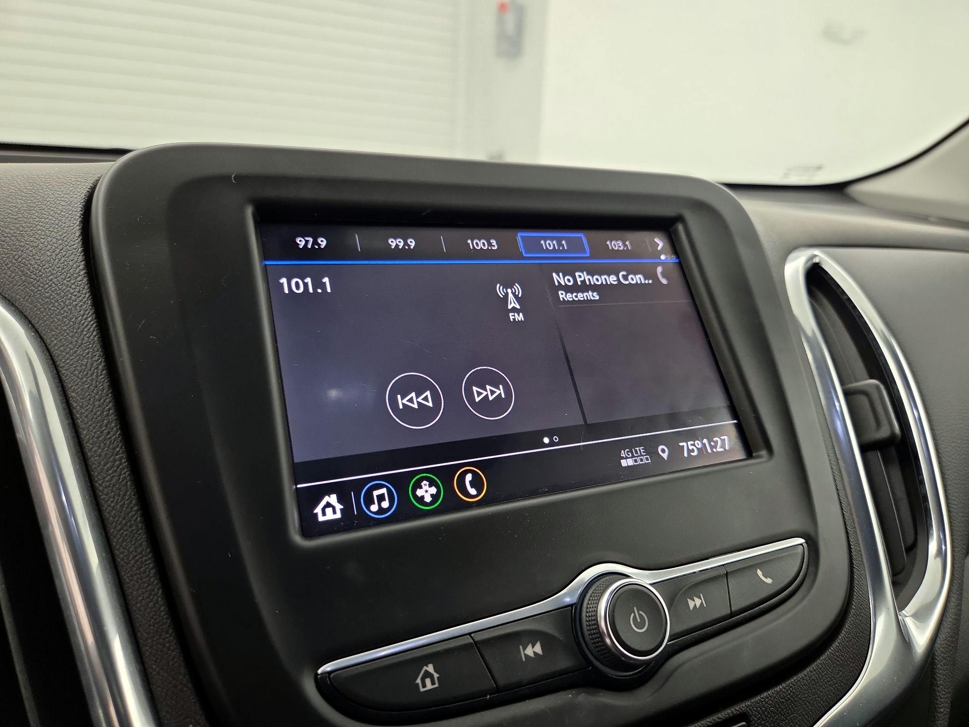 Thumbnail: 2021 Chevrolet Equinox - 15
