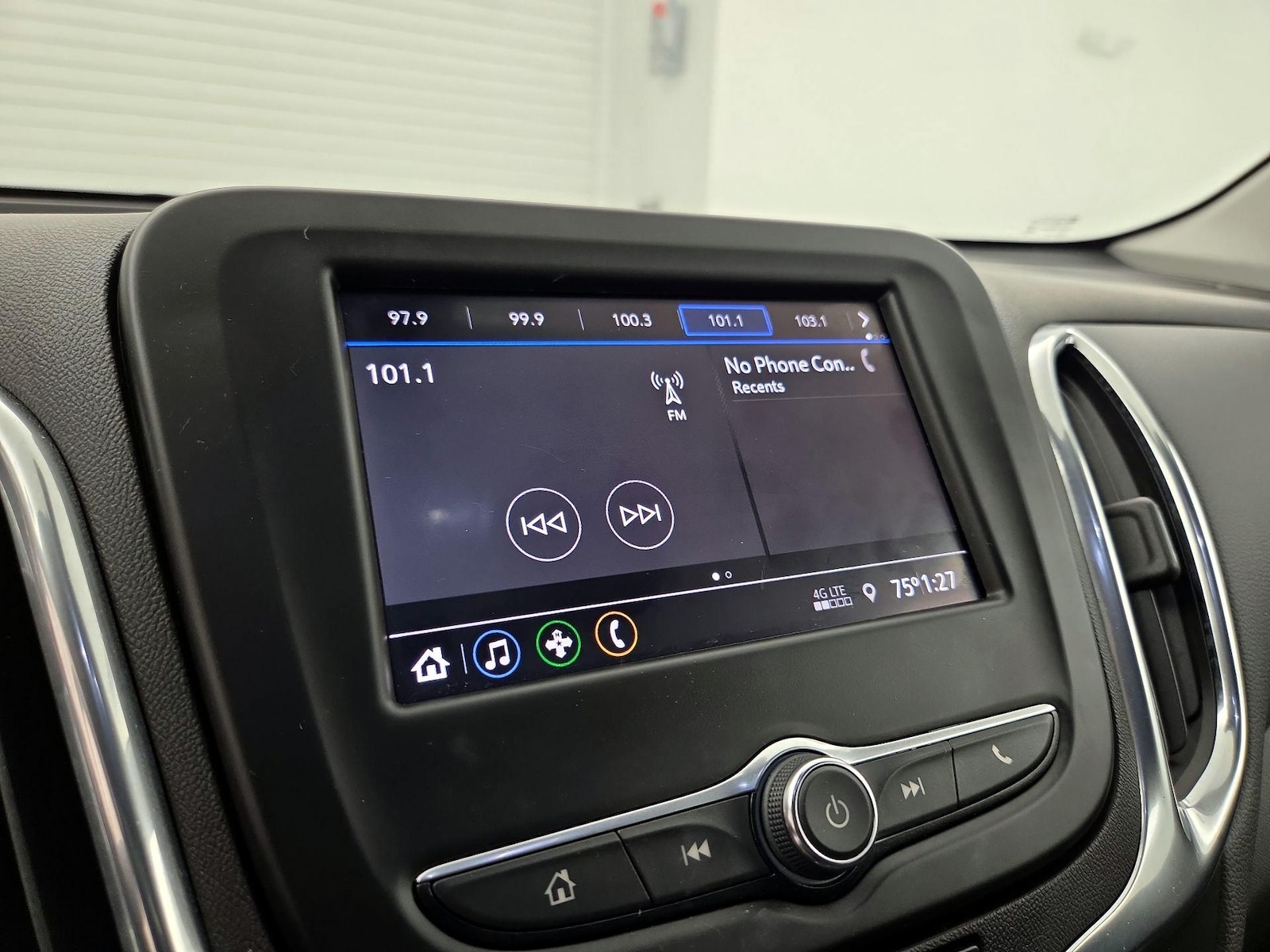 2021 Chevrolet Equinox LT - Photo 16