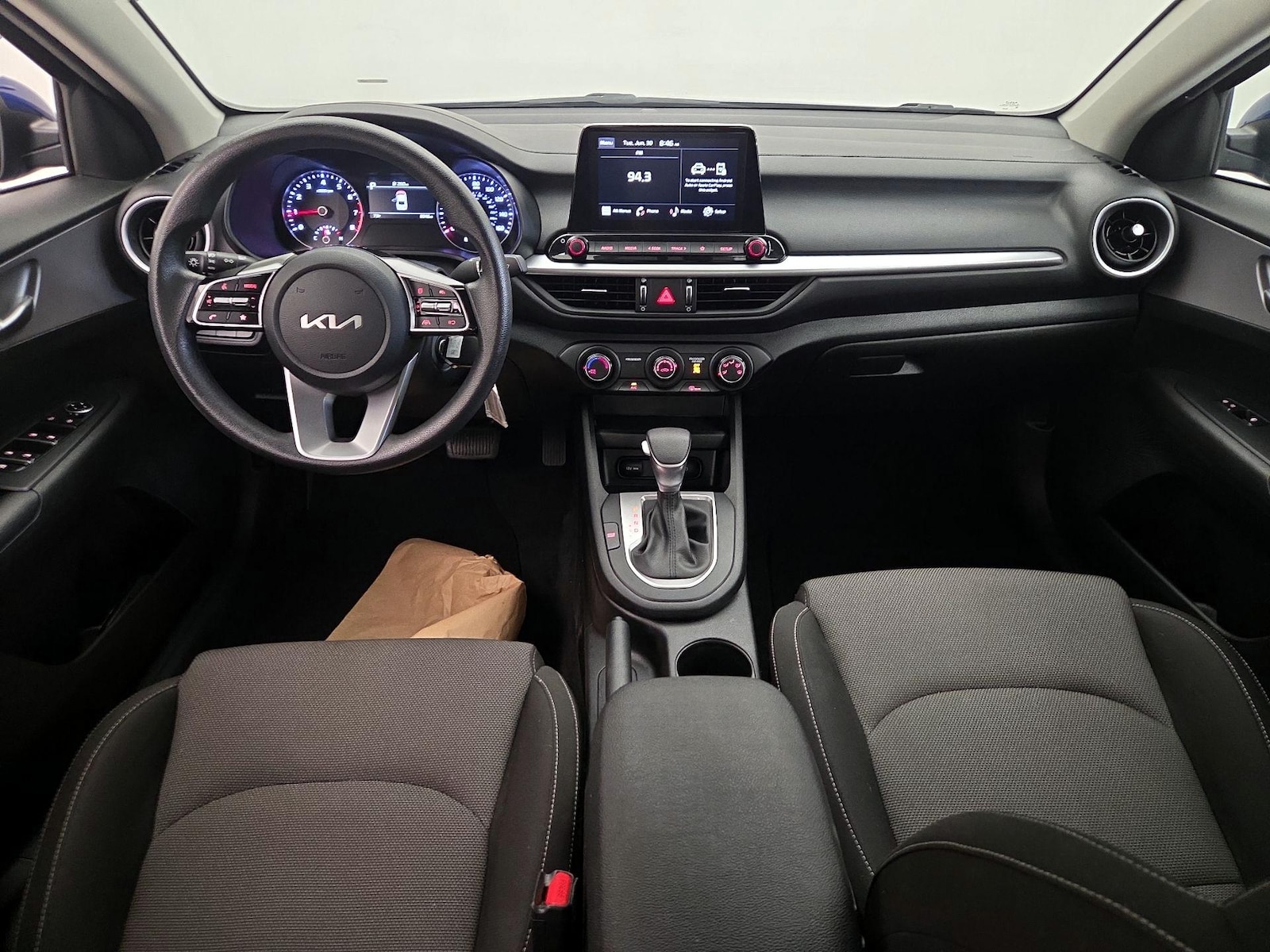 2024 Kia Forte LXS - Photo 10