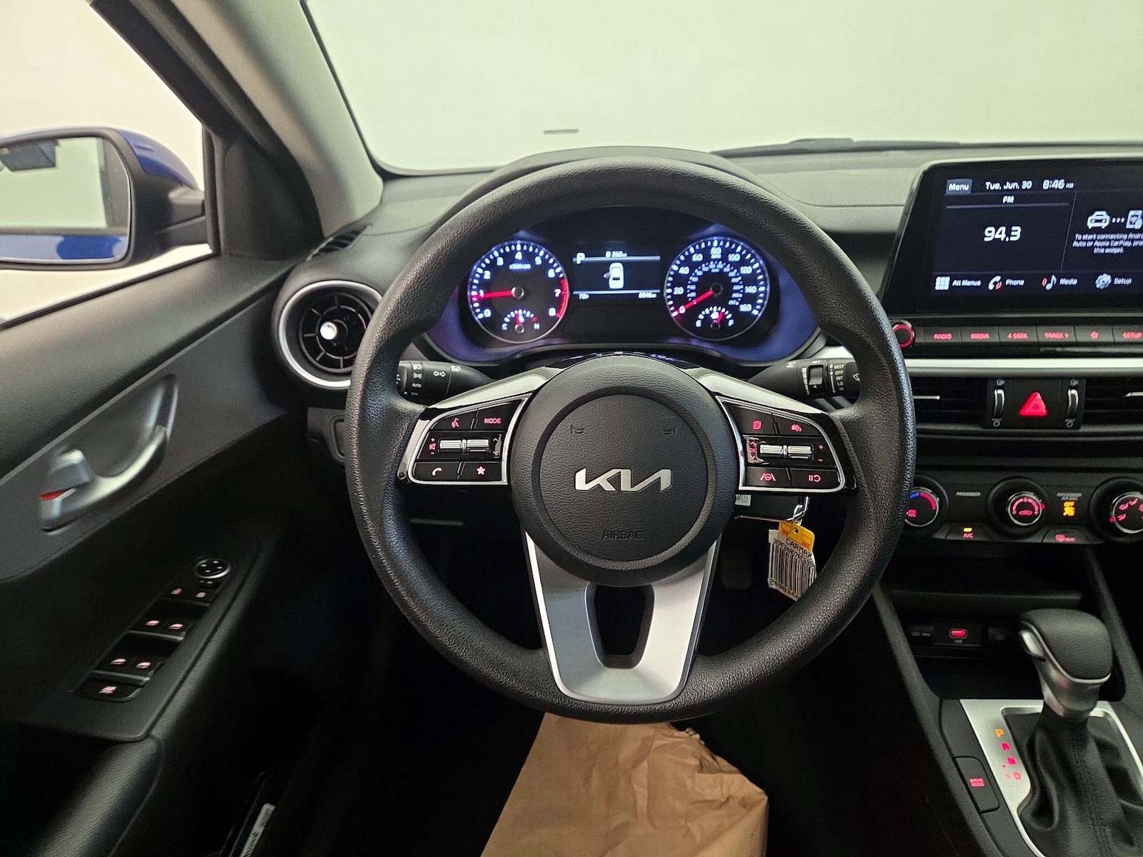 2024 Kia Forte LXS - Photo 11