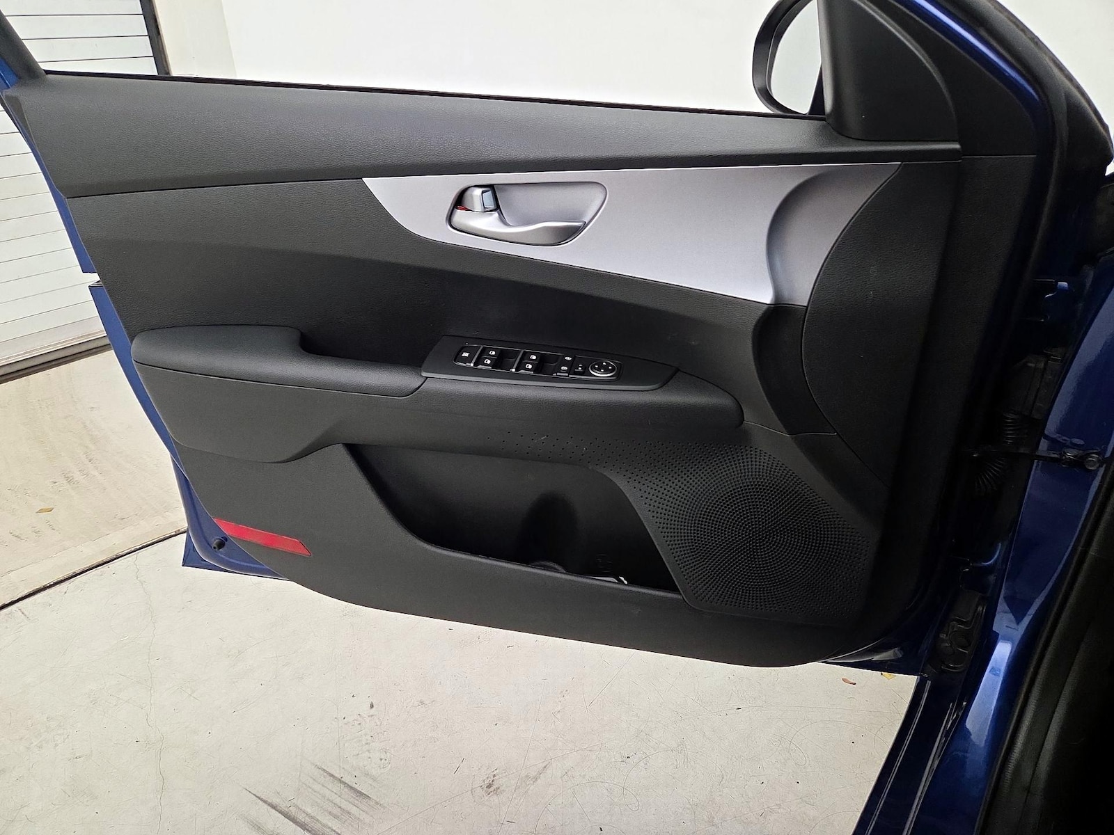 2024 Kia Forte LXS - Photo 13