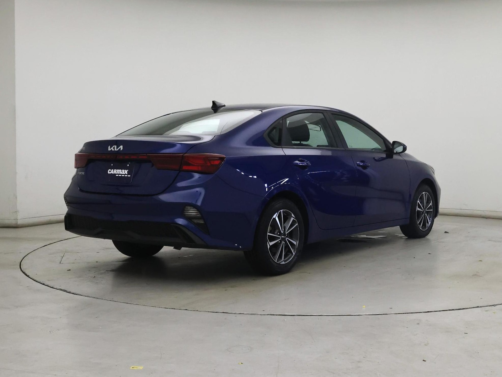 2024 Kia Forte LXS - Photo 9
