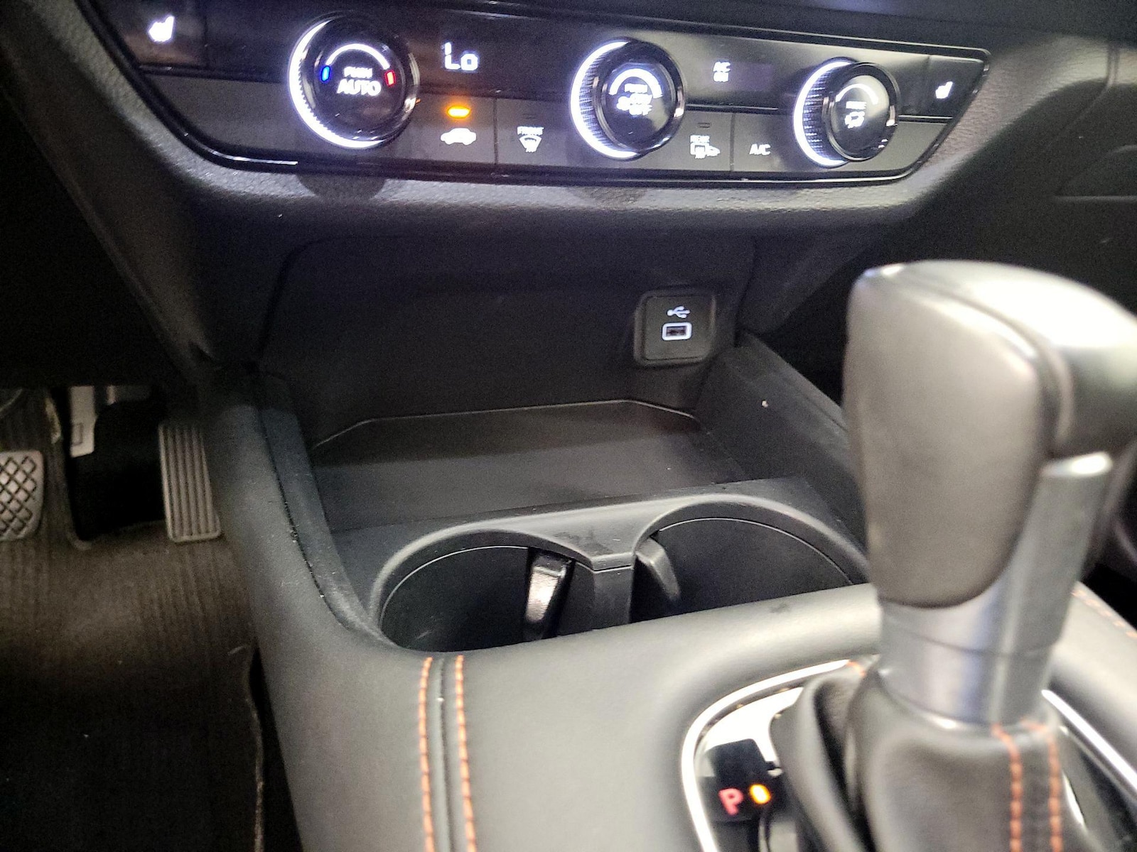 2025 Honda HR-V Sport - Photo 17