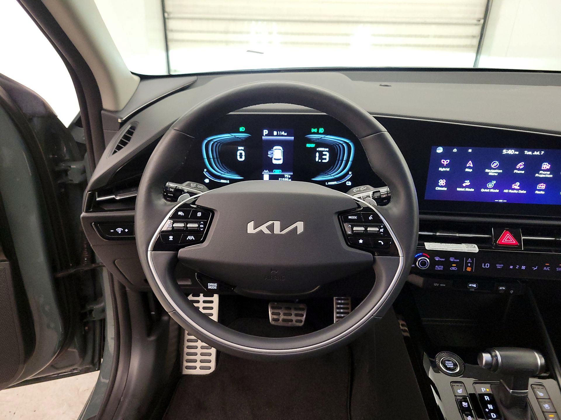 Thumbnail: 2023 Kia Niro - 10